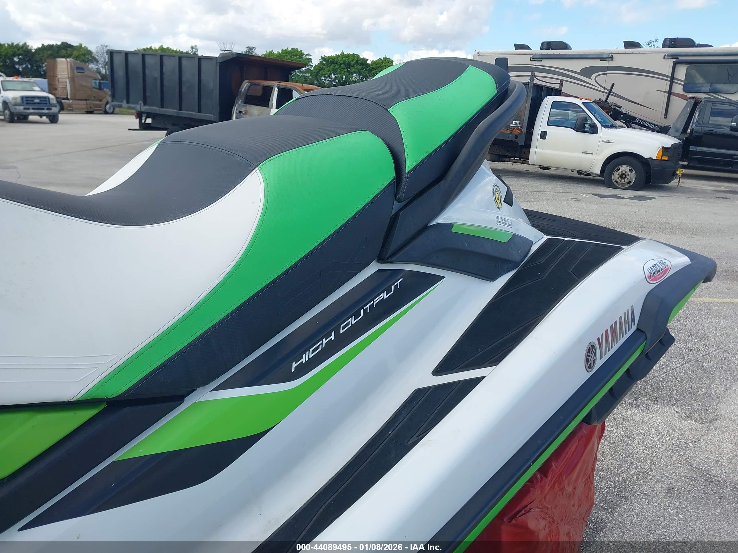YAMAHA WAVERUNNER image 8