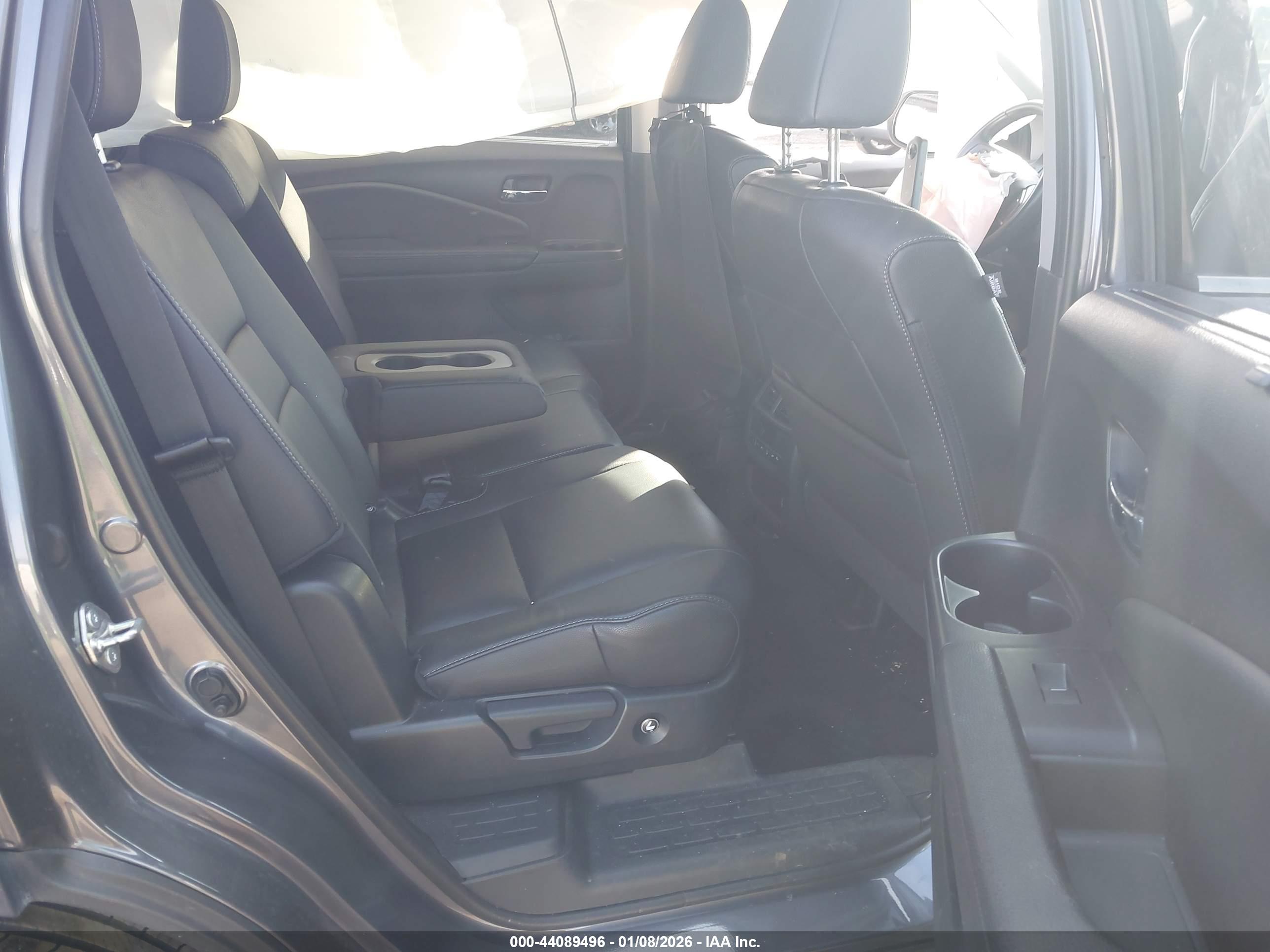 HONDA PILOT image 8