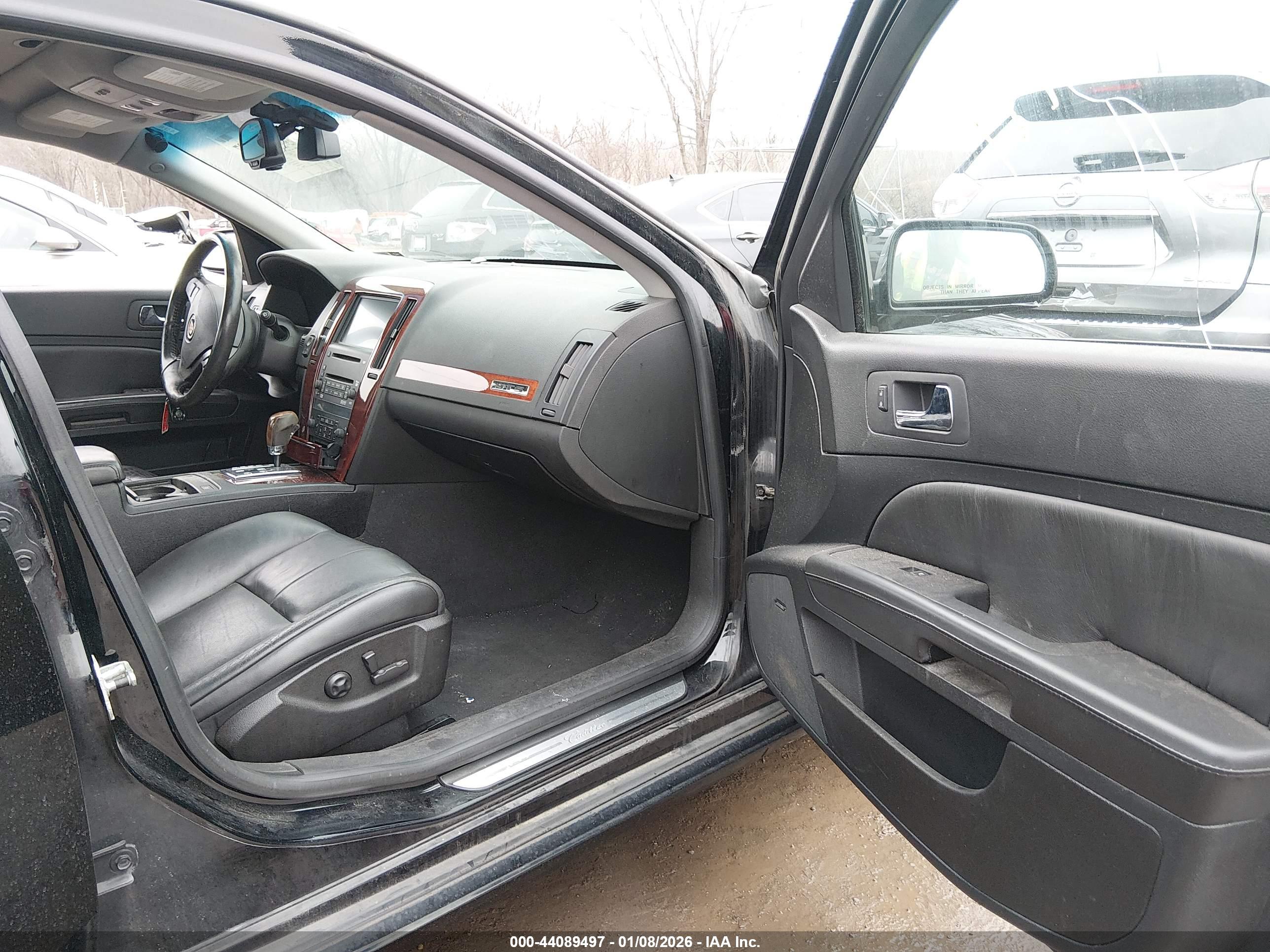 CADILLAC STS image 5