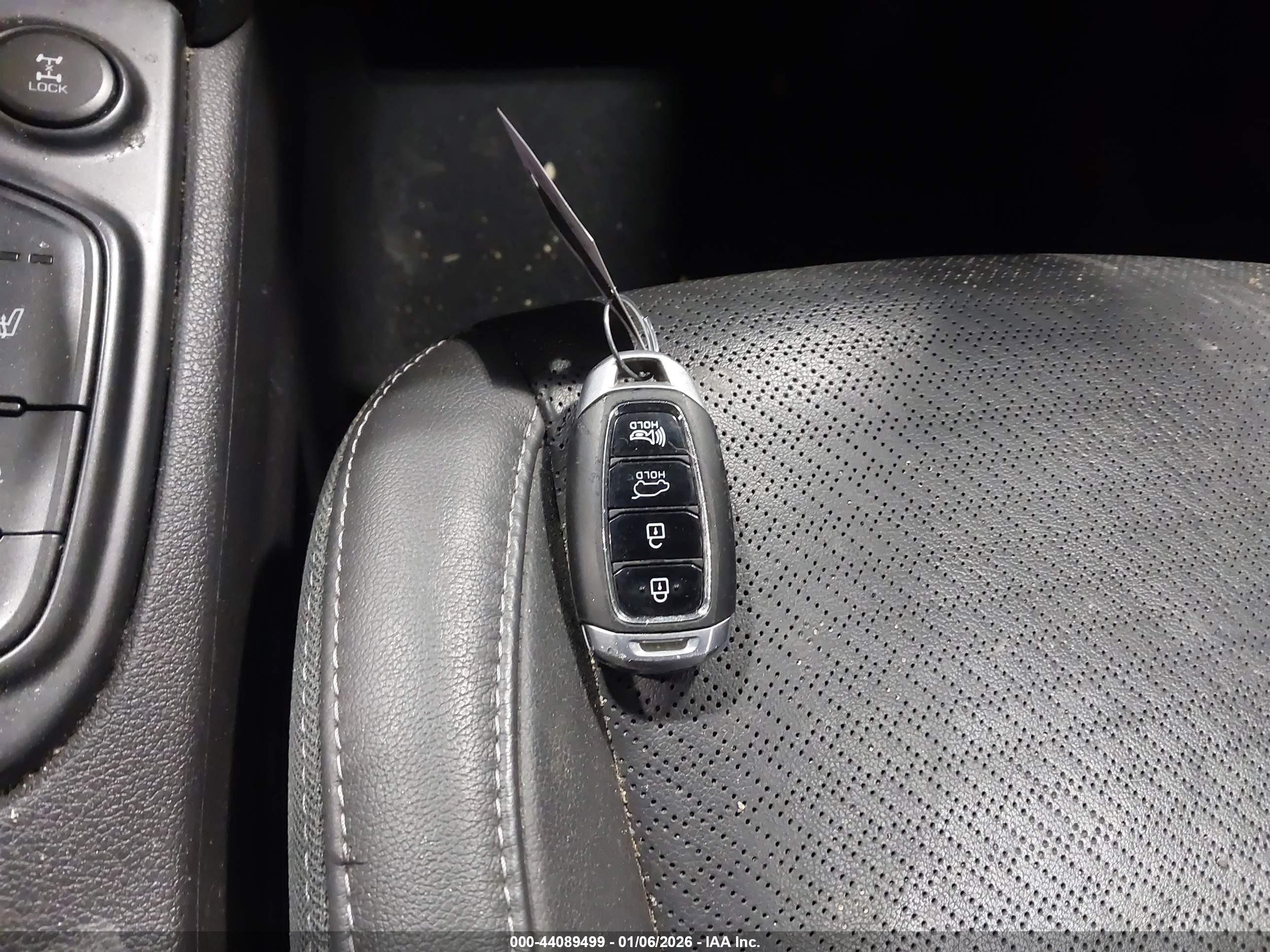 HYUNDAI KONA image 11