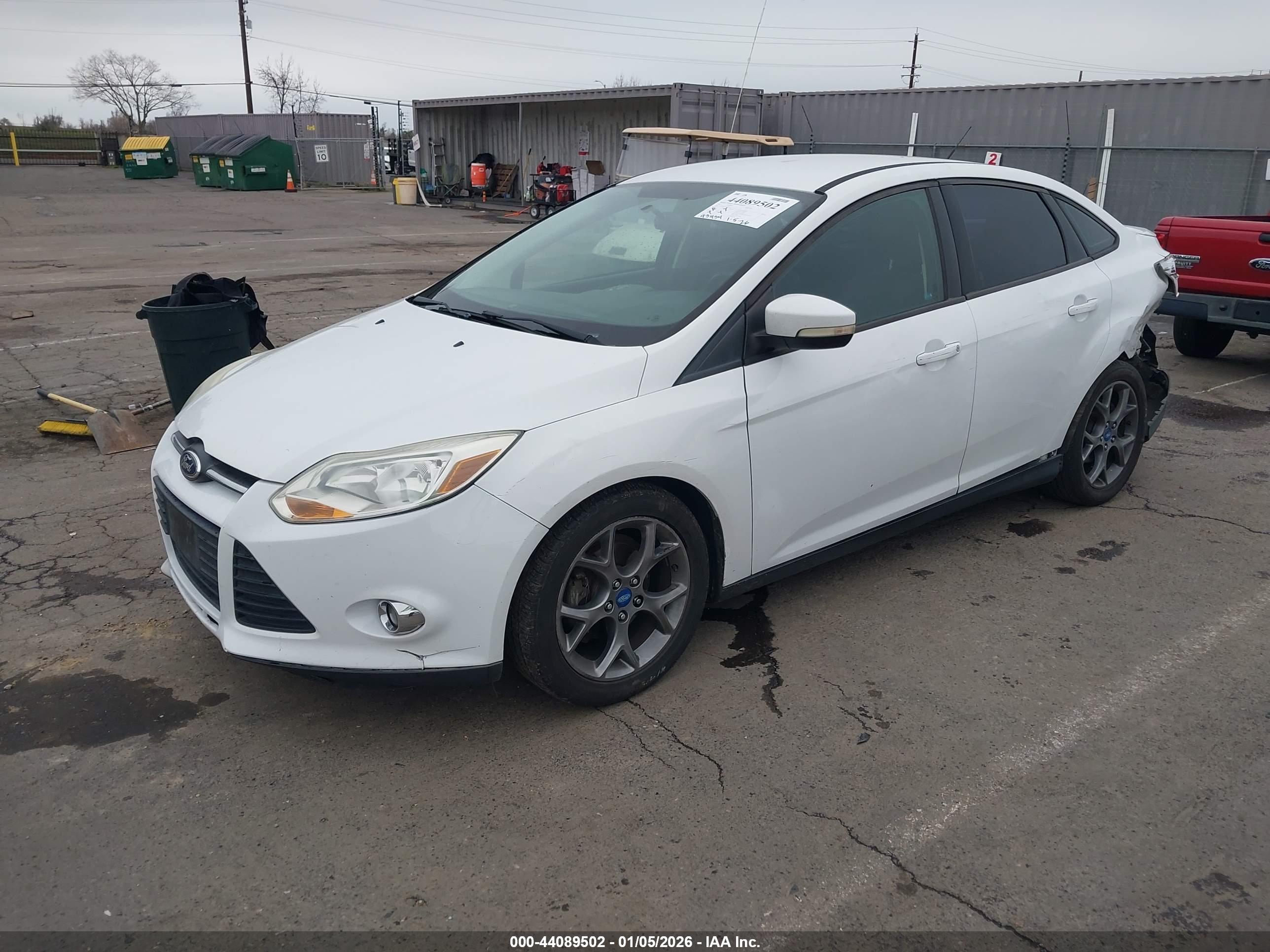 FORD FOCUS image 2