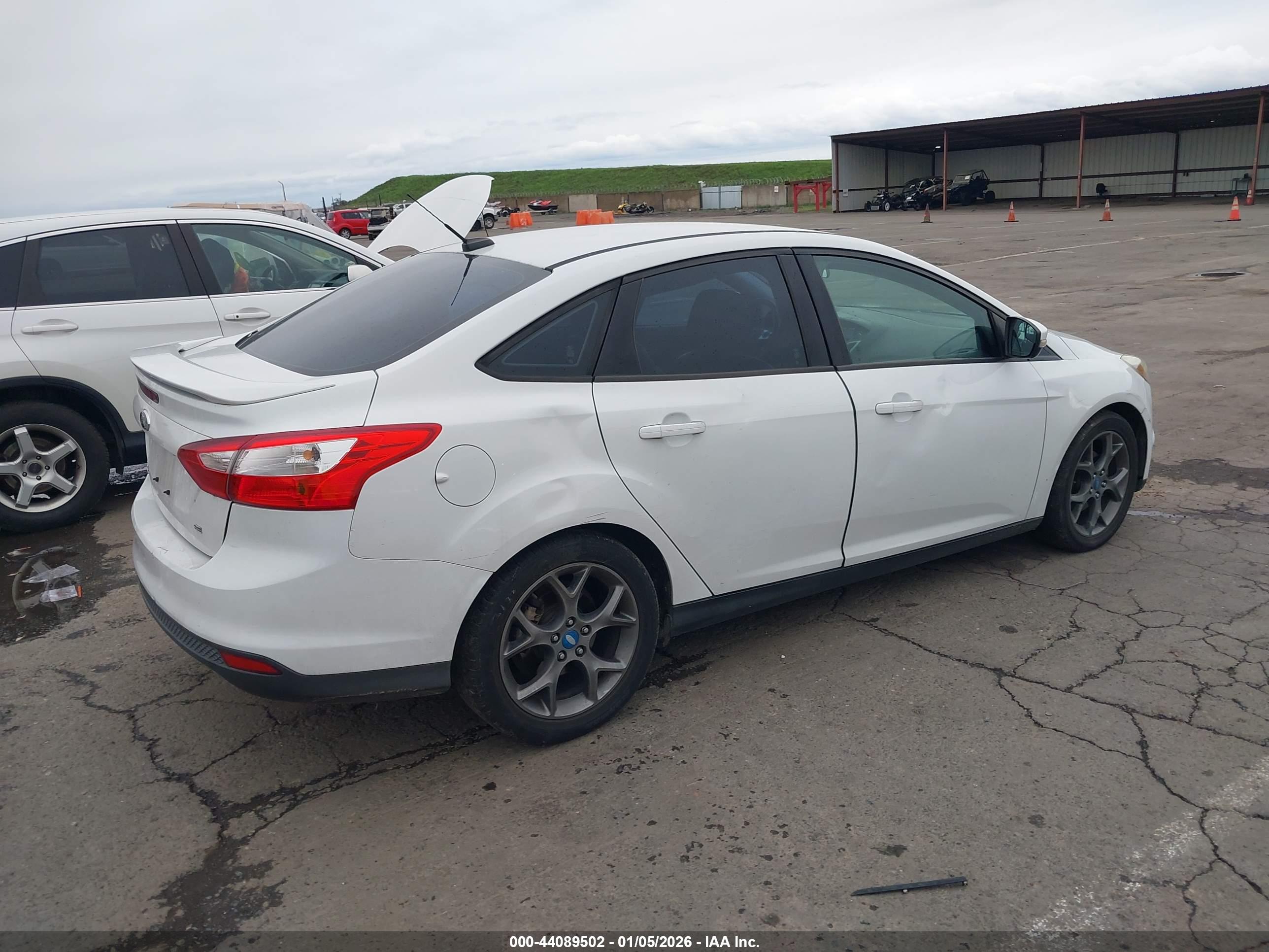 FORD FOCUS image 4