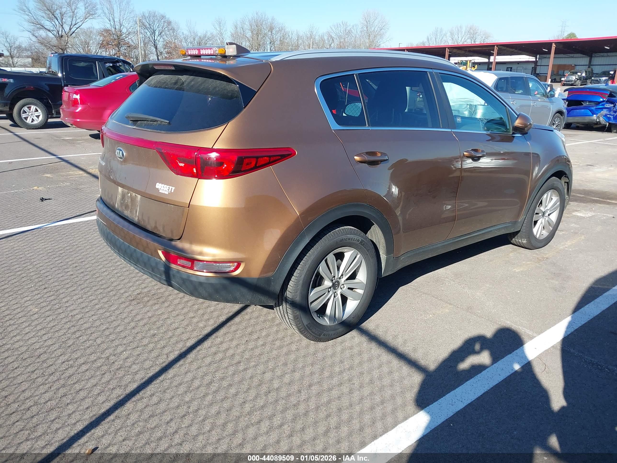 KIA SPORTAGE image 4