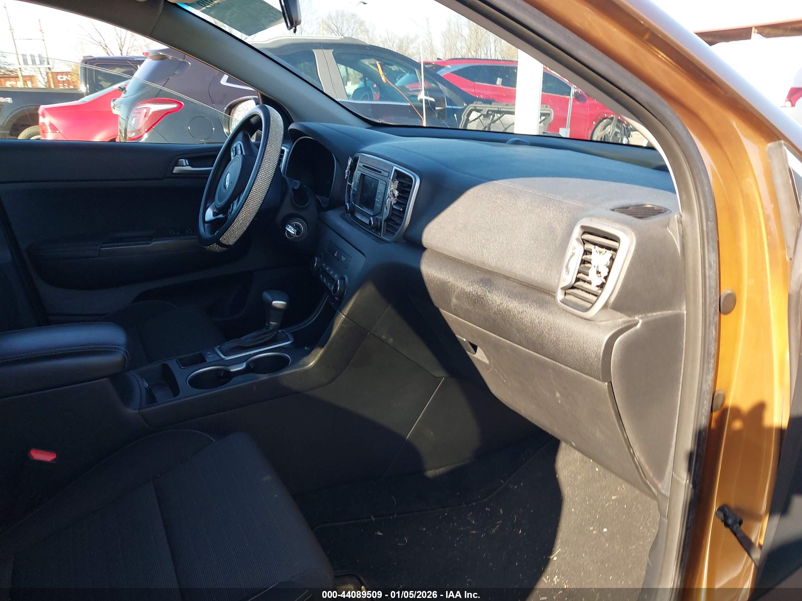 KIA SPORTAGE image 5