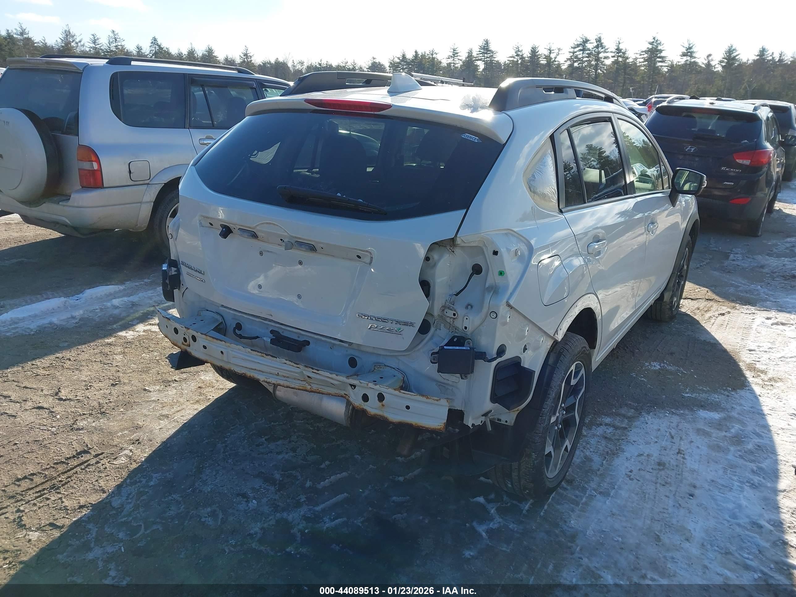 SUBARU CROSSTREK image 4