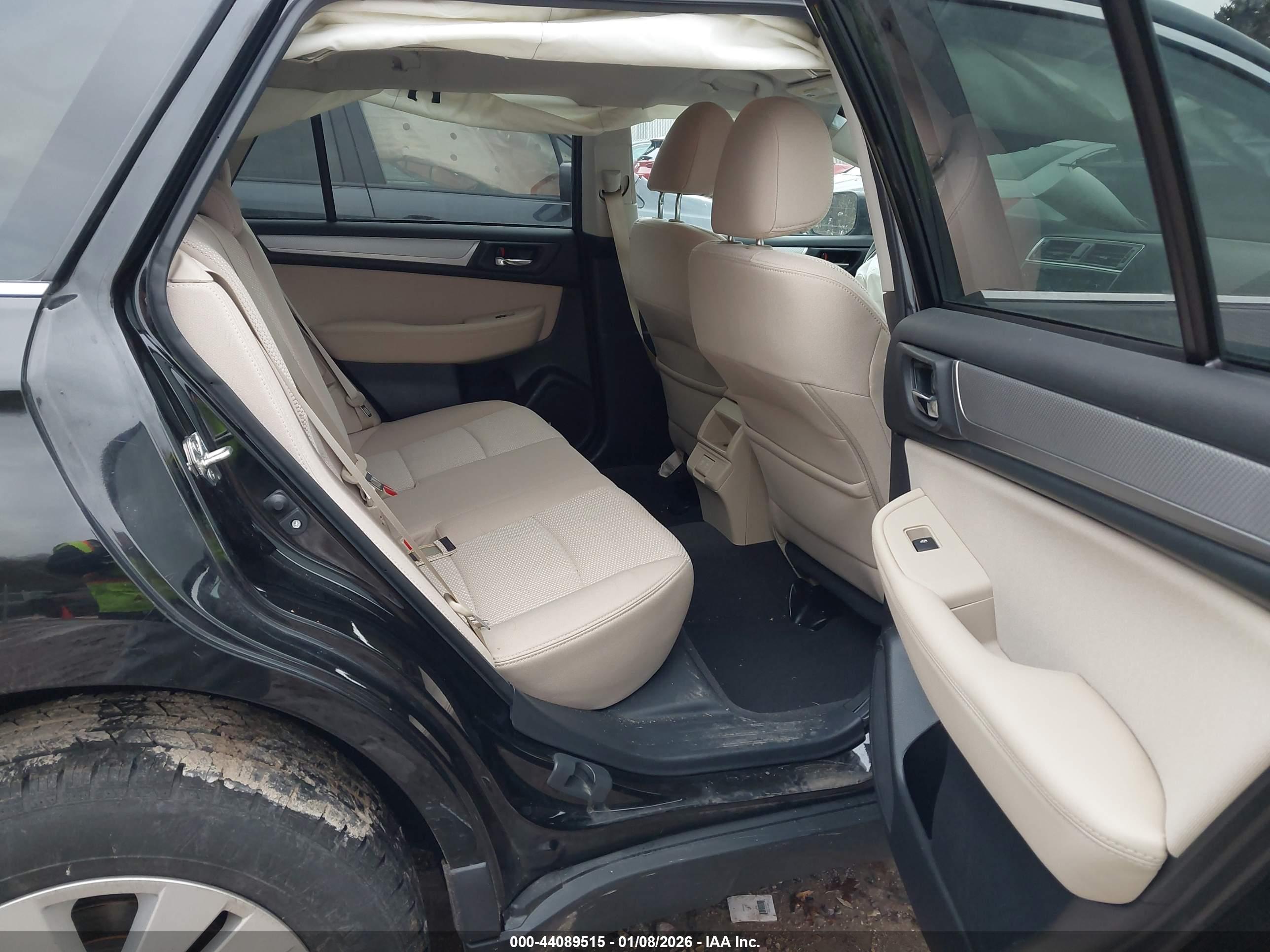 SUBARU OUTBACK image 8