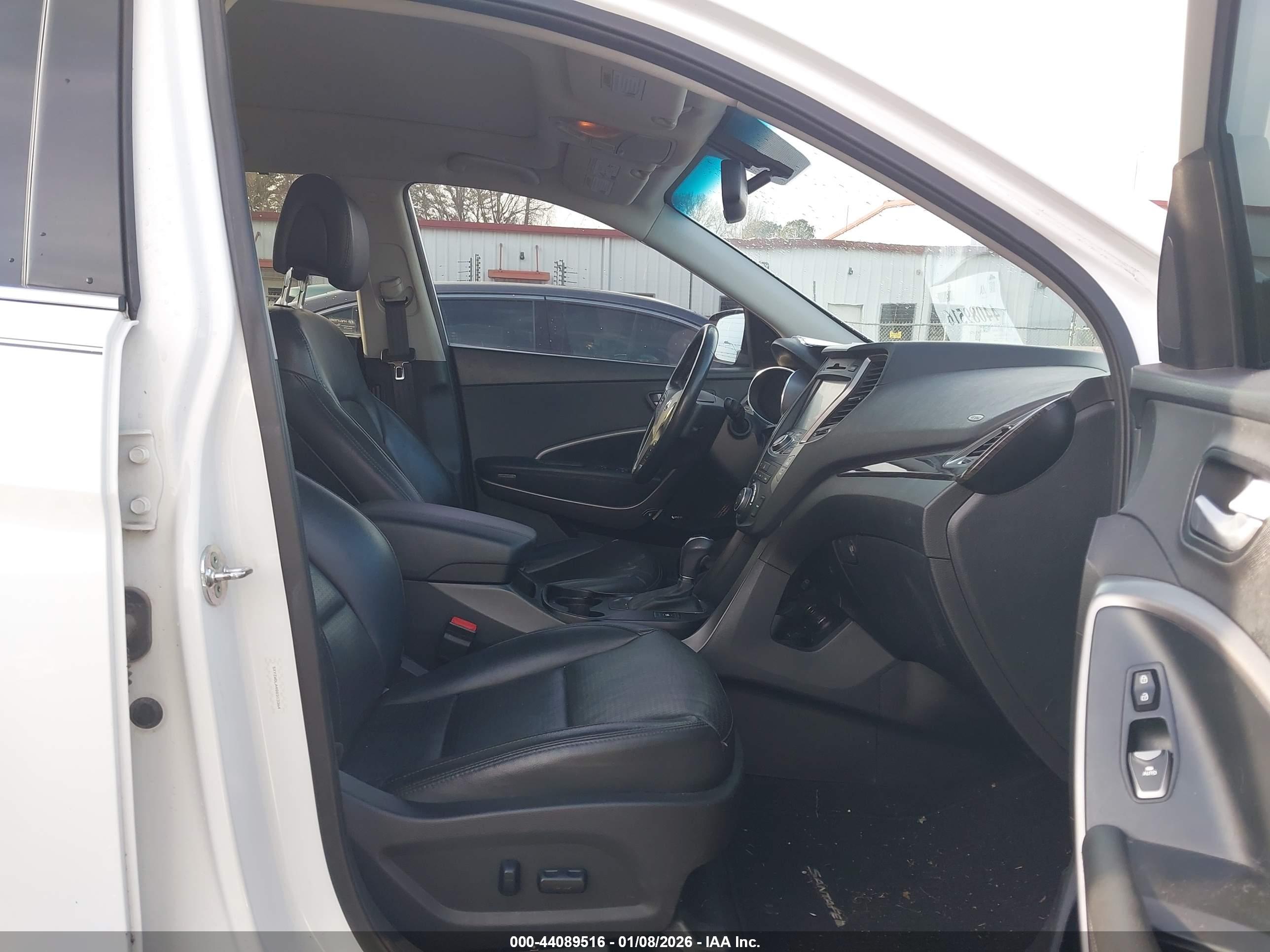 HYUNDAI SANTA image 5