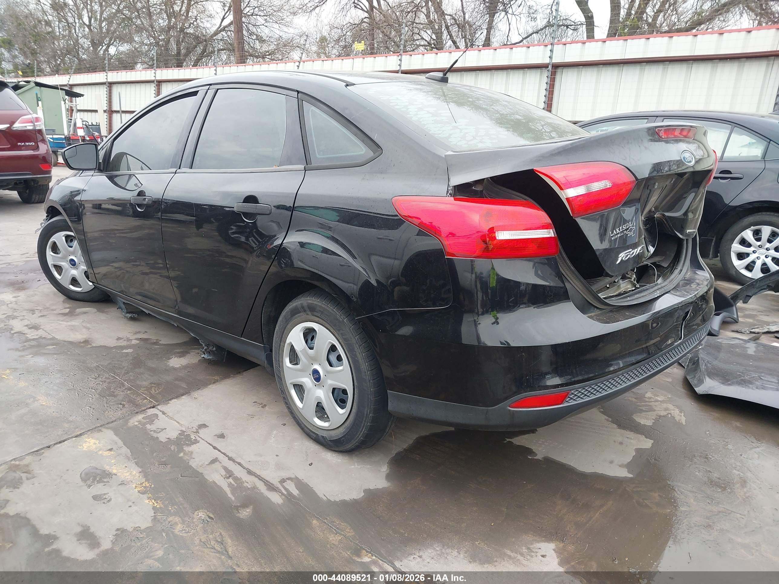 FORD FOCUS image 3