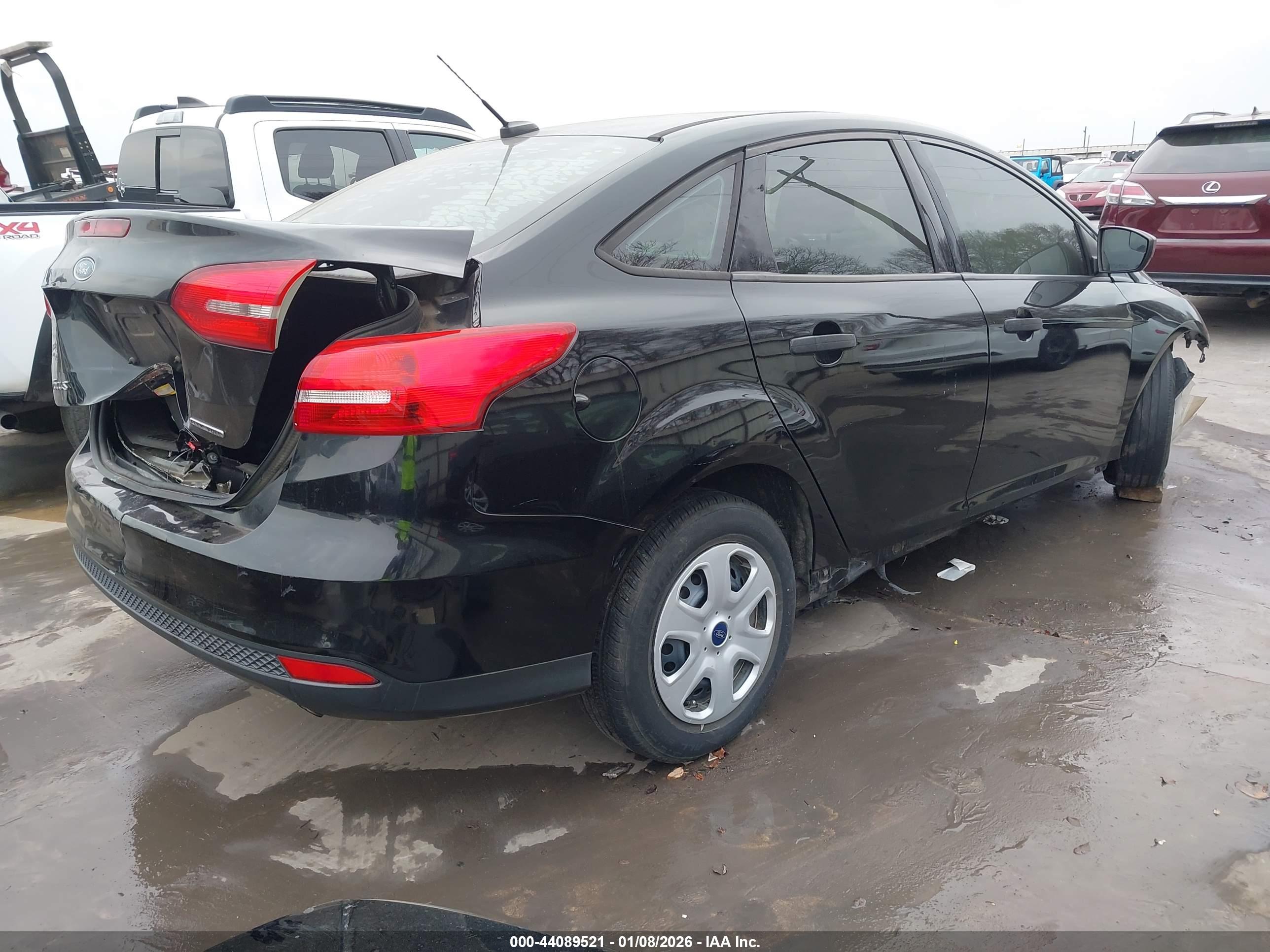 FORD FOCUS image 4