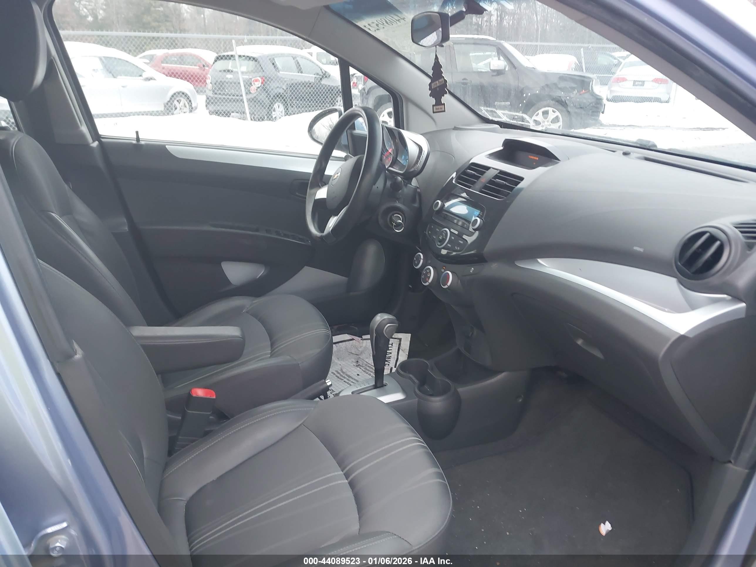 CHEVROLET SPARK image 5