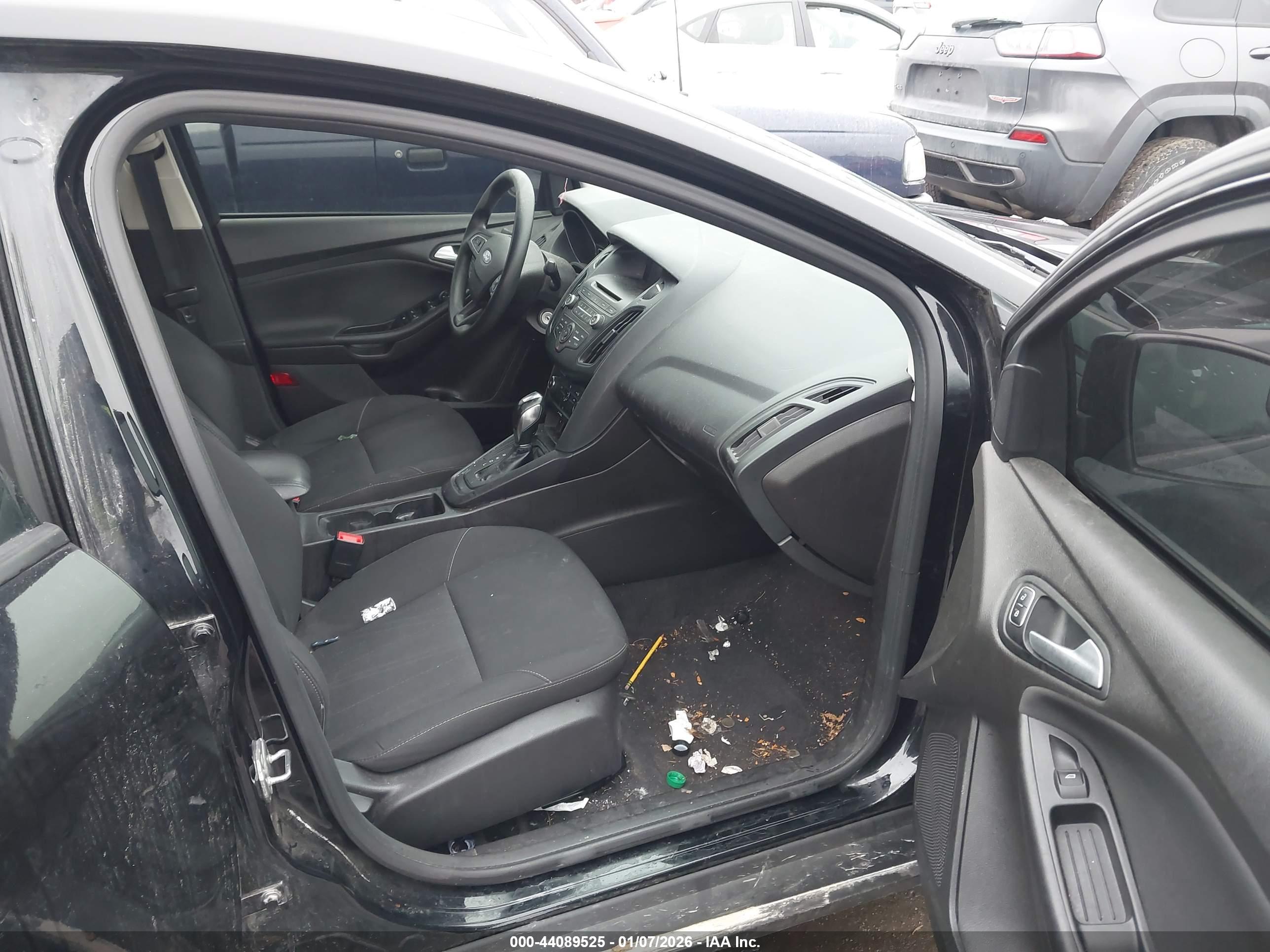 FORD FOCUS image 5