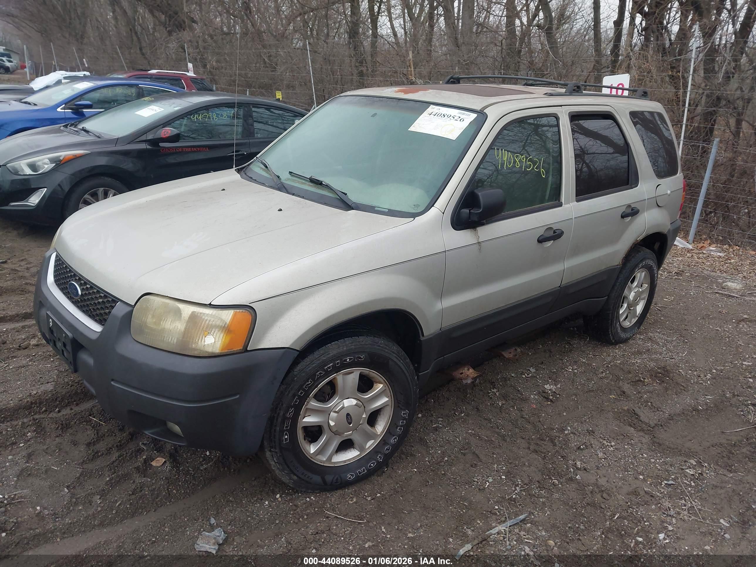 FORD ESCAPE image 2