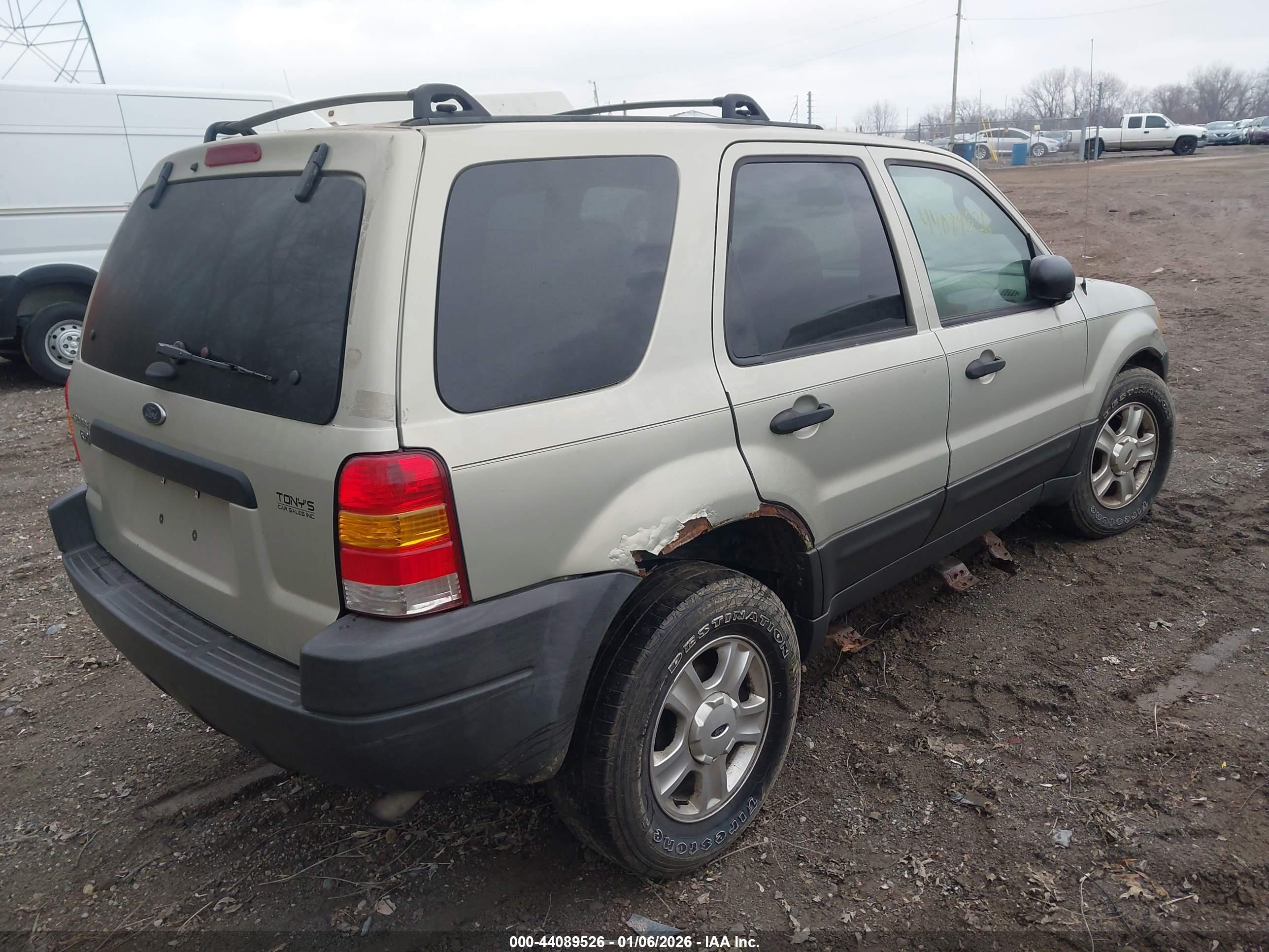 FORD ESCAPE image 4