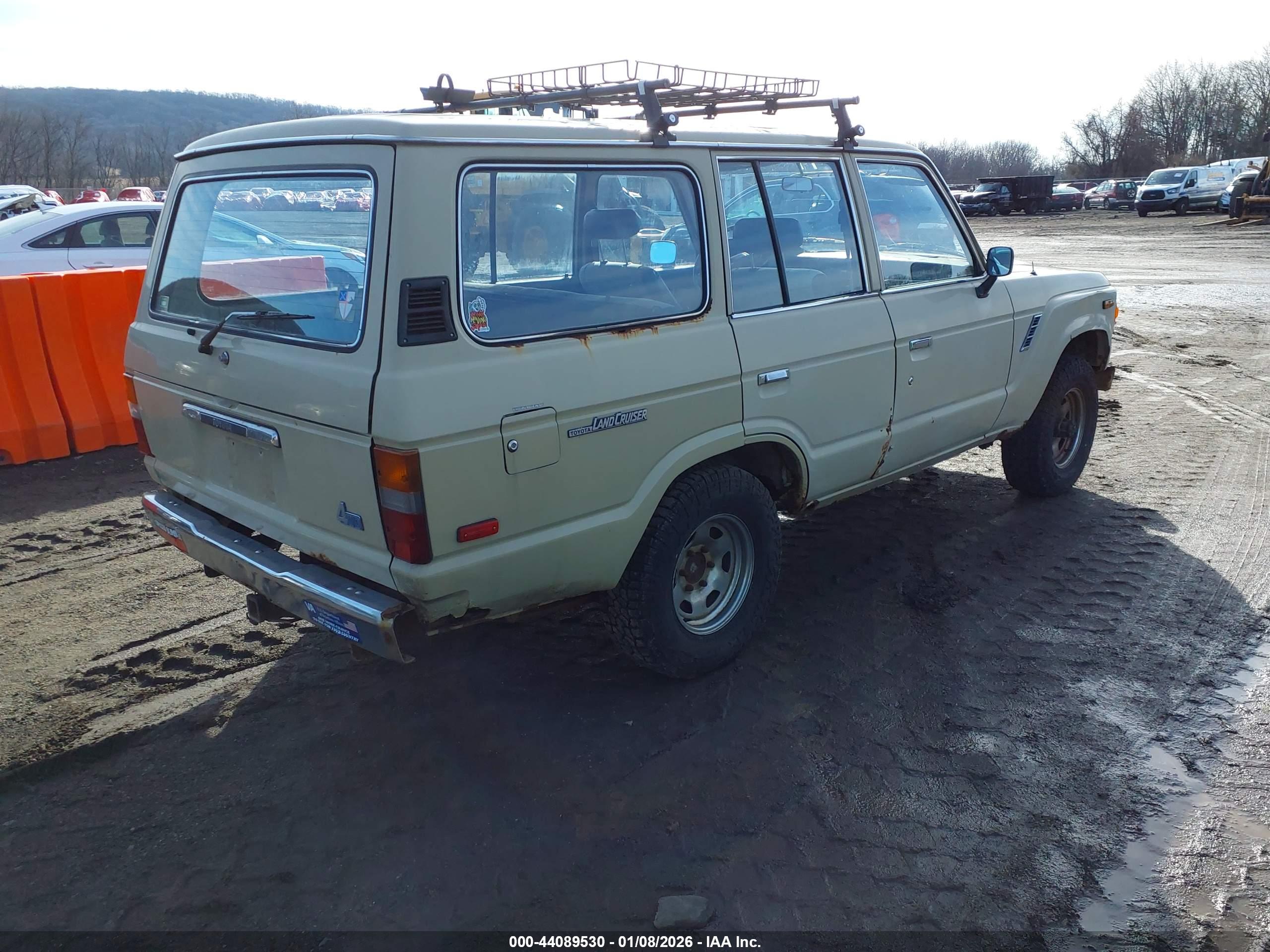 TOYOTA LAND image 4