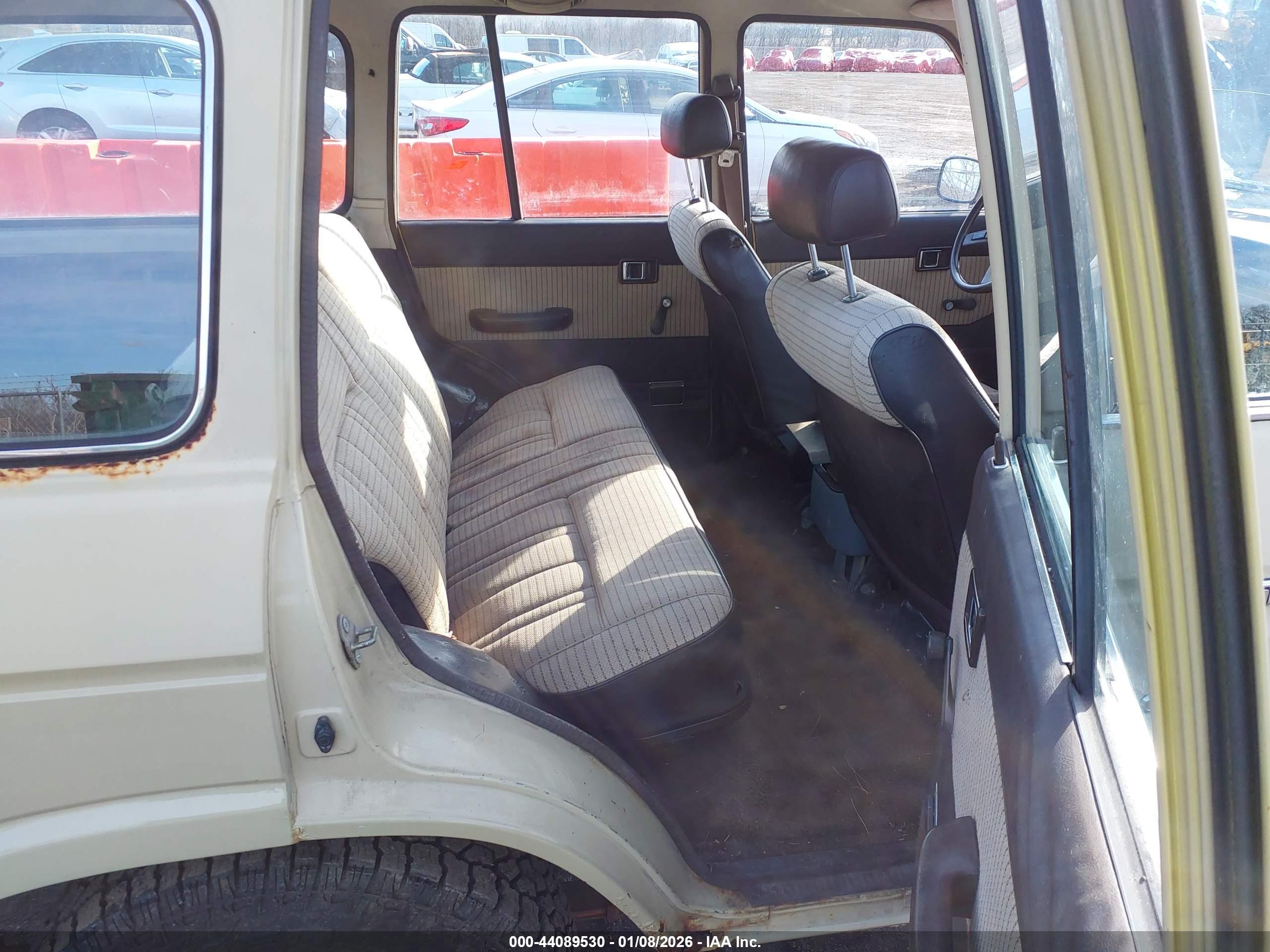 TOYOTA LAND image 8