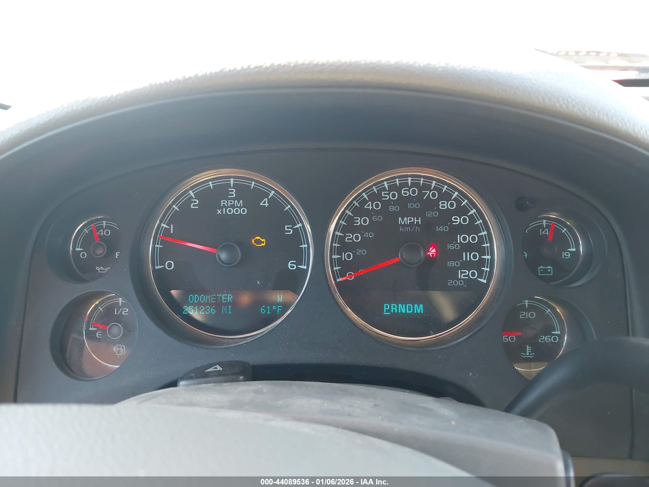 GMC YUKON image 7