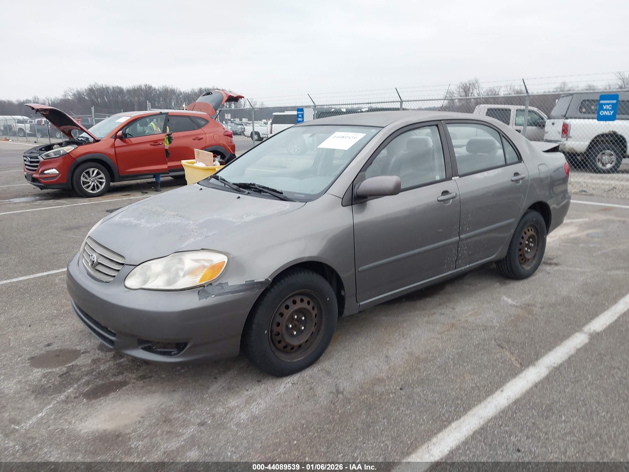 TOYOTA COROLLA image 2