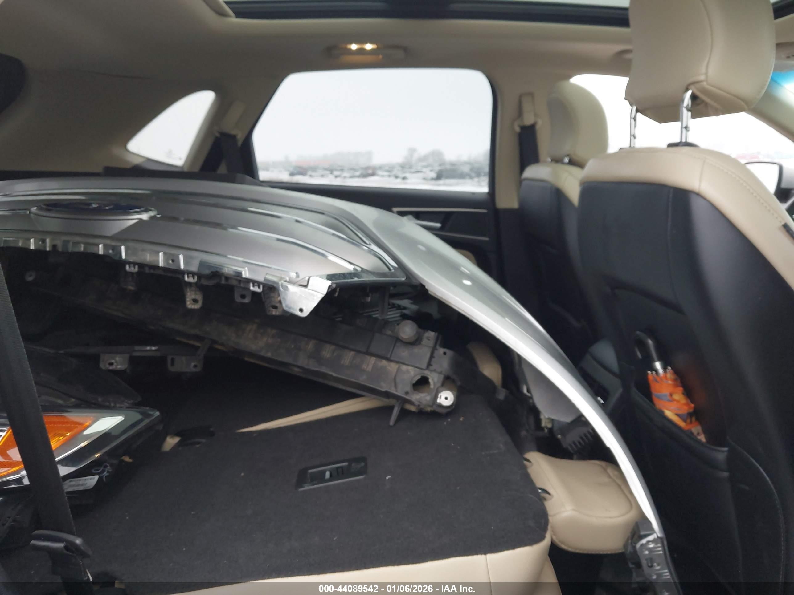 FORD EDGE image 8