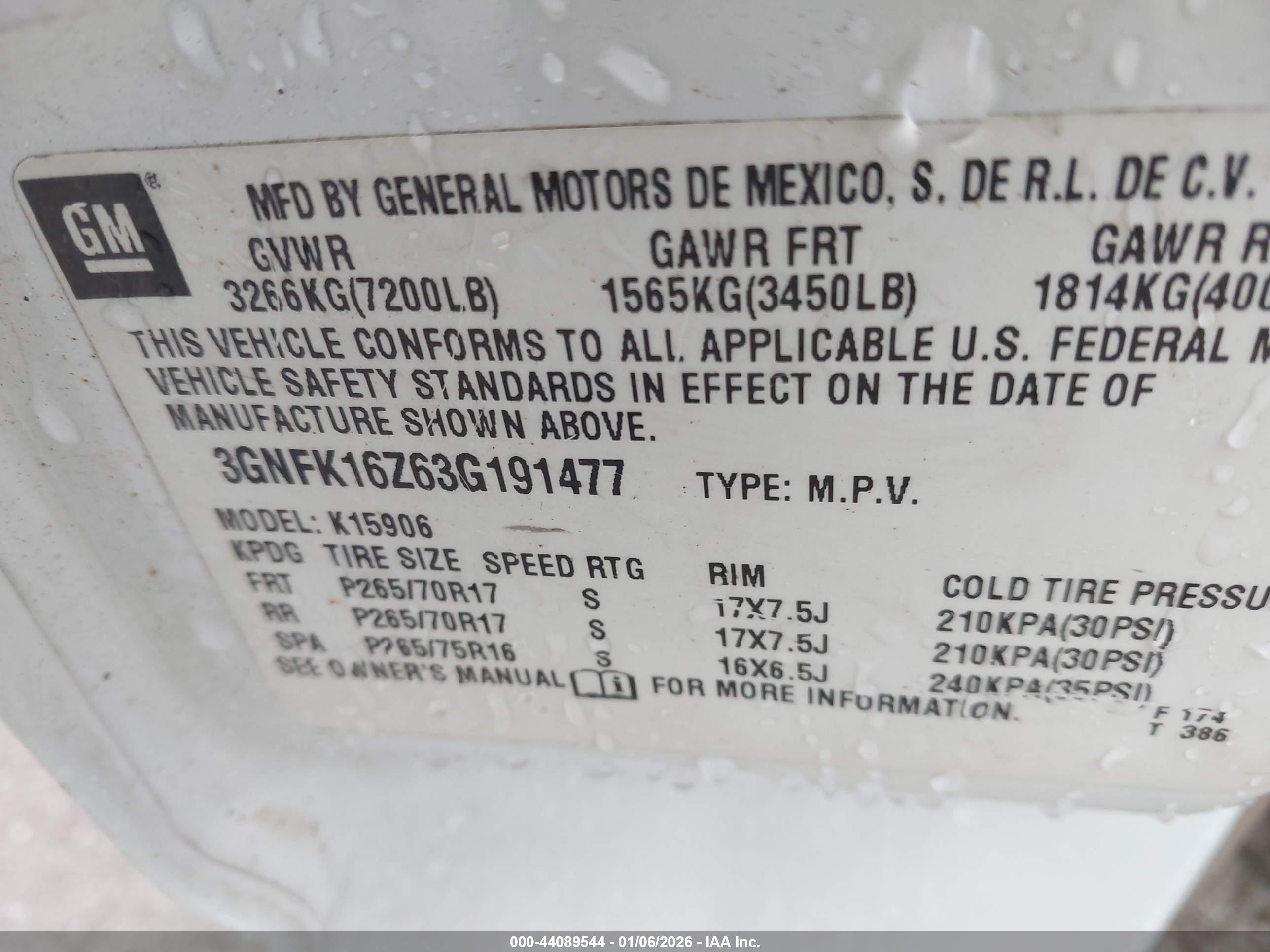 CHEVROLET SUBURBAN image 9