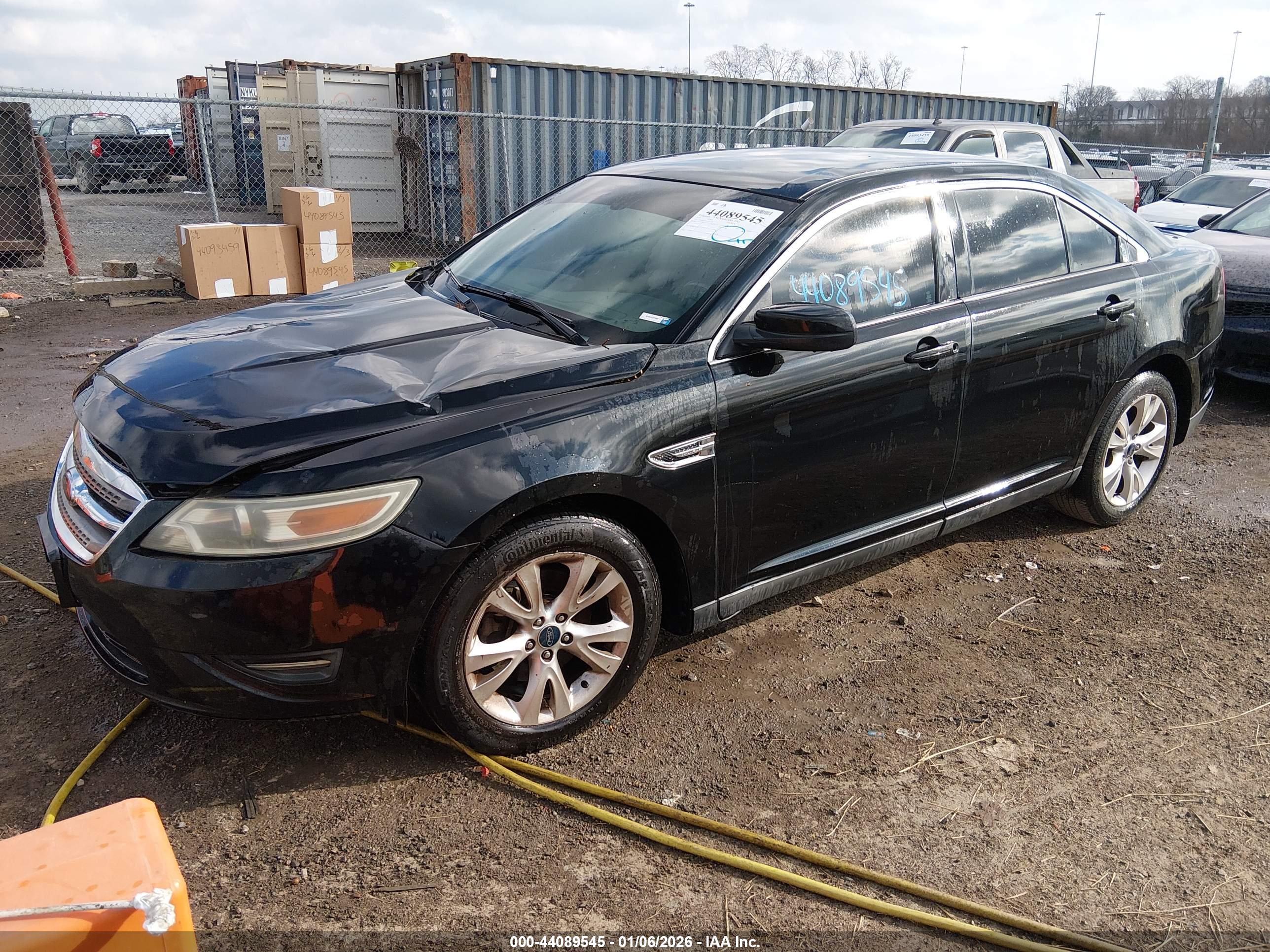 FORD TAURUS image 2