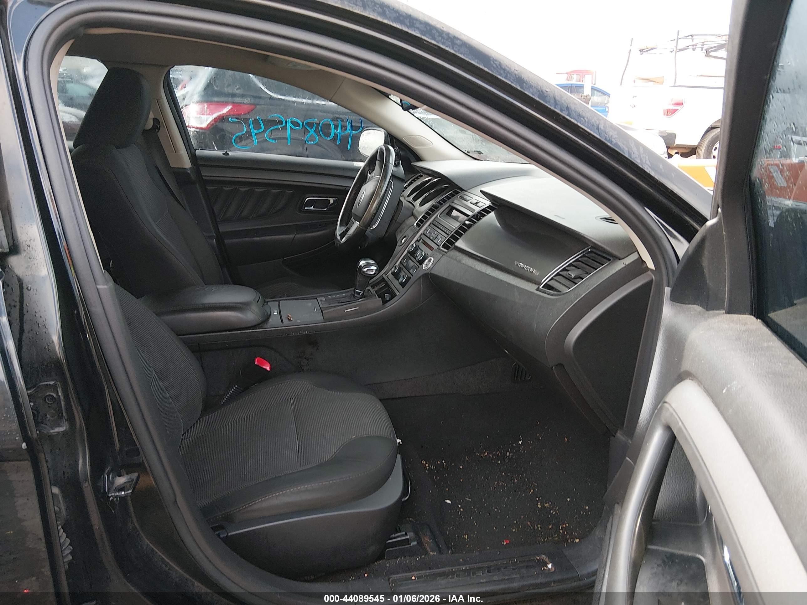 FORD TAURUS image 5