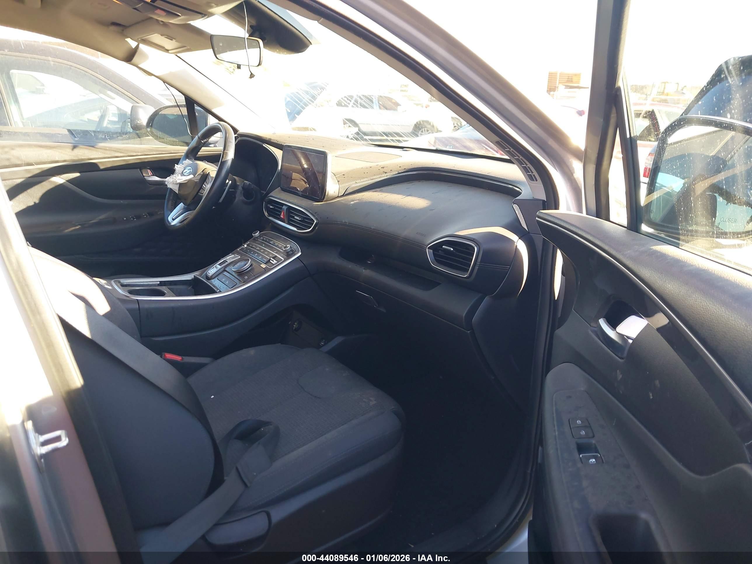 HYUNDAI SANTA image 5