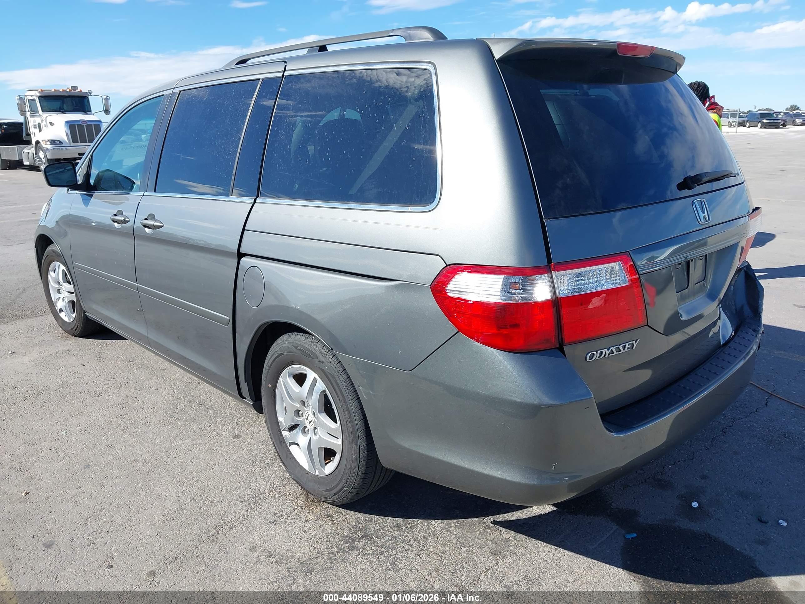 HONDA ODYSSEY image 3