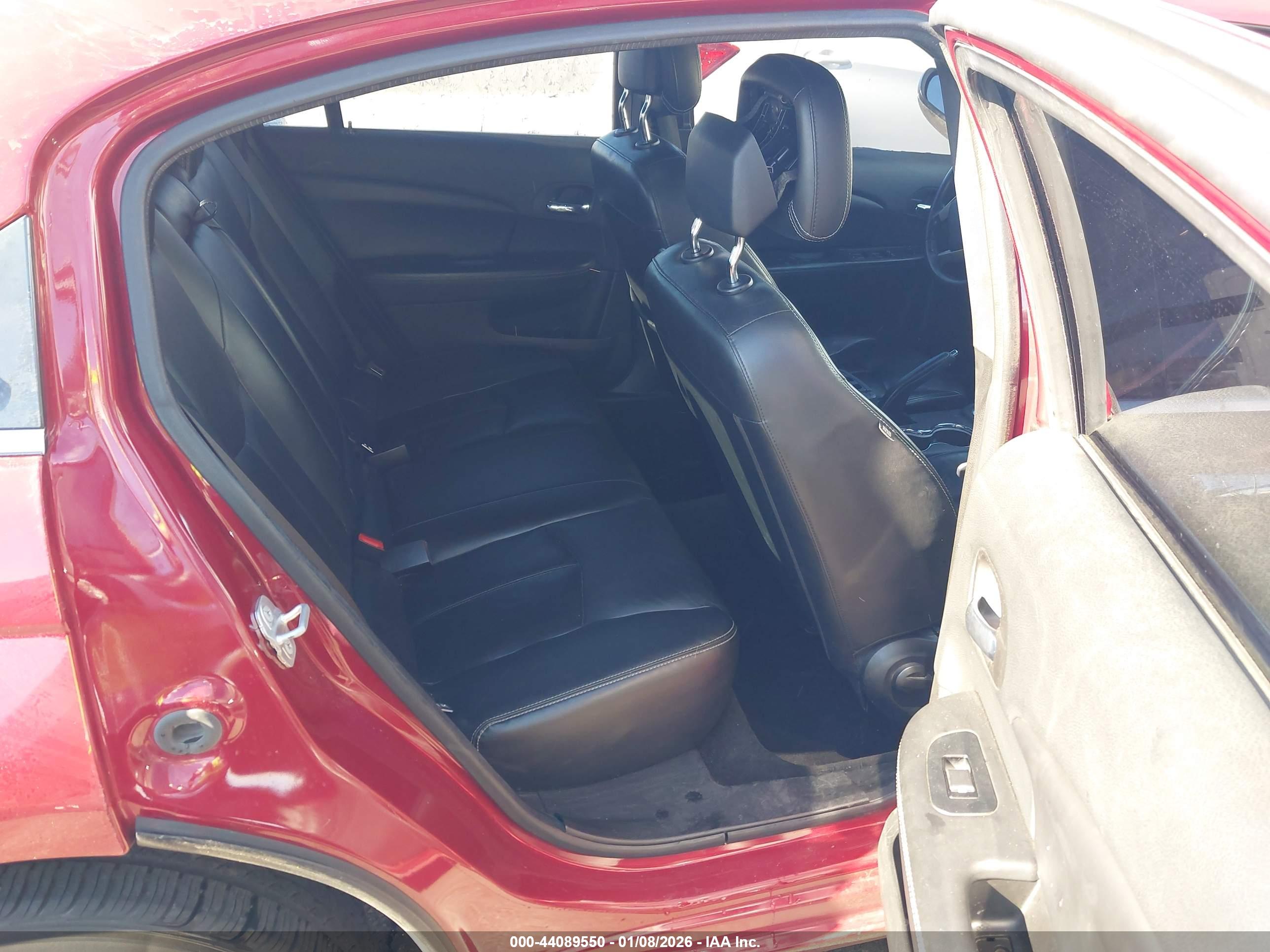 CHRYSLER 200 image 8