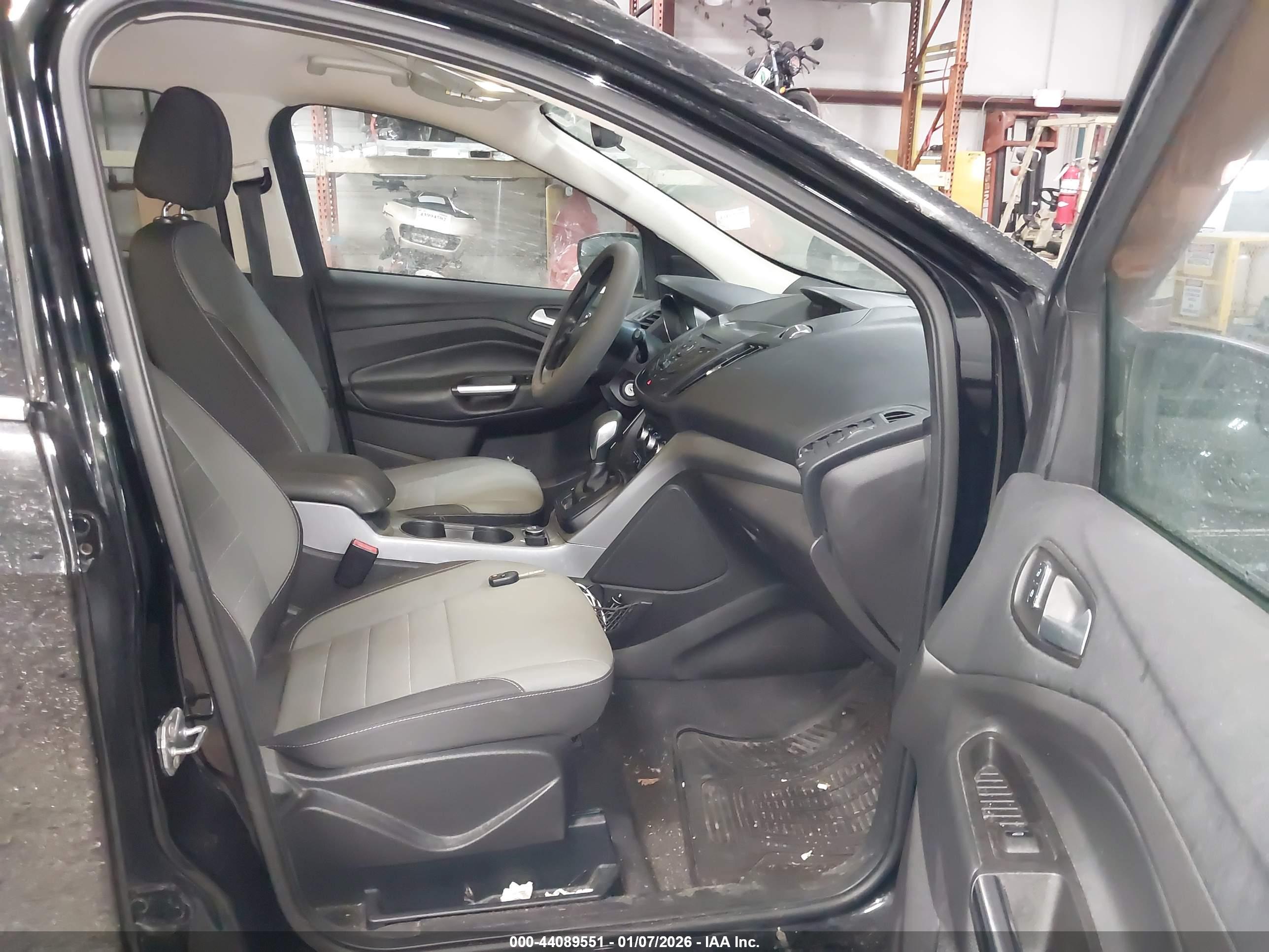 FORD ESCAPE image 5