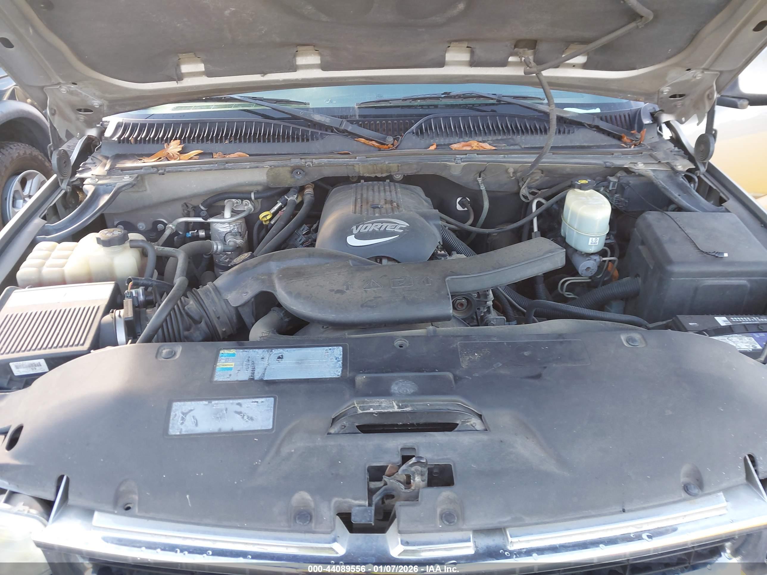 CHEVROLET SUBURBAN image 10