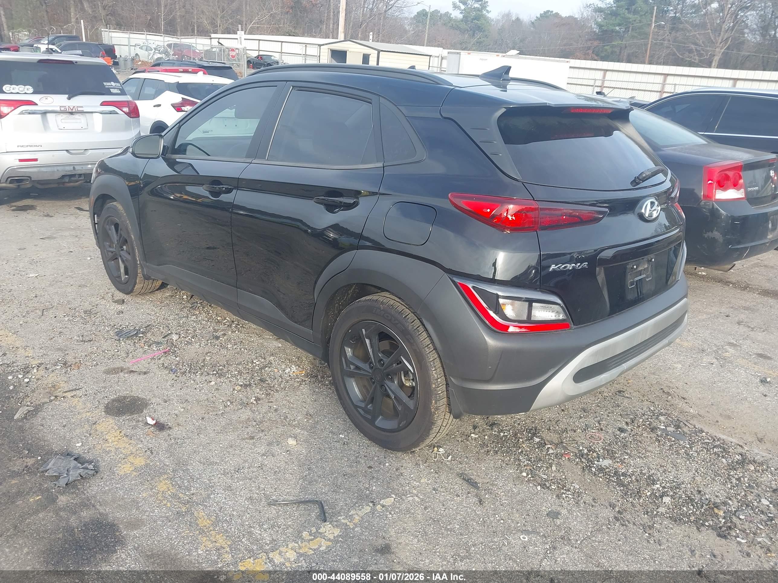 HYUNDAI KONA image 3