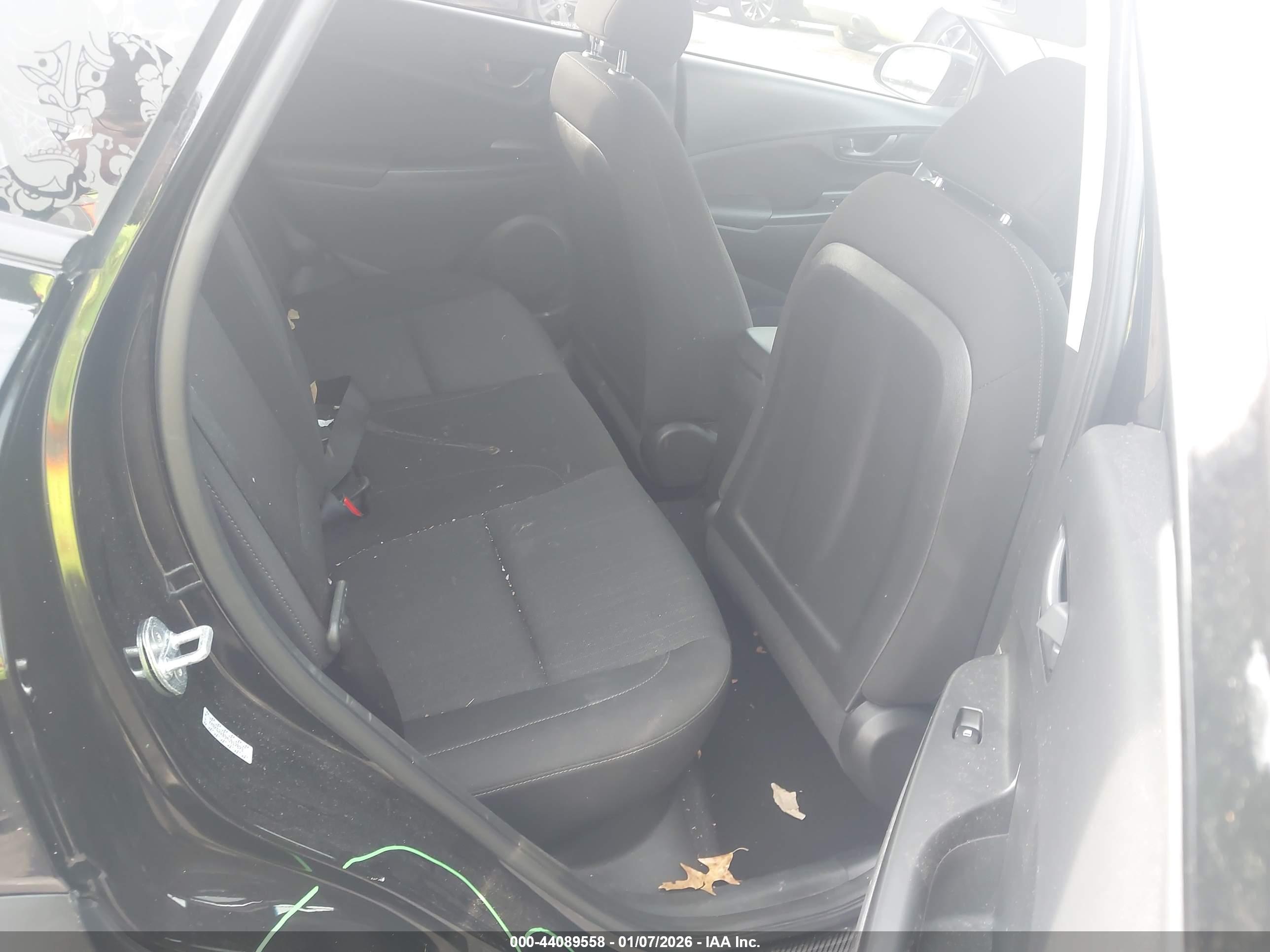 HYUNDAI KONA image 8