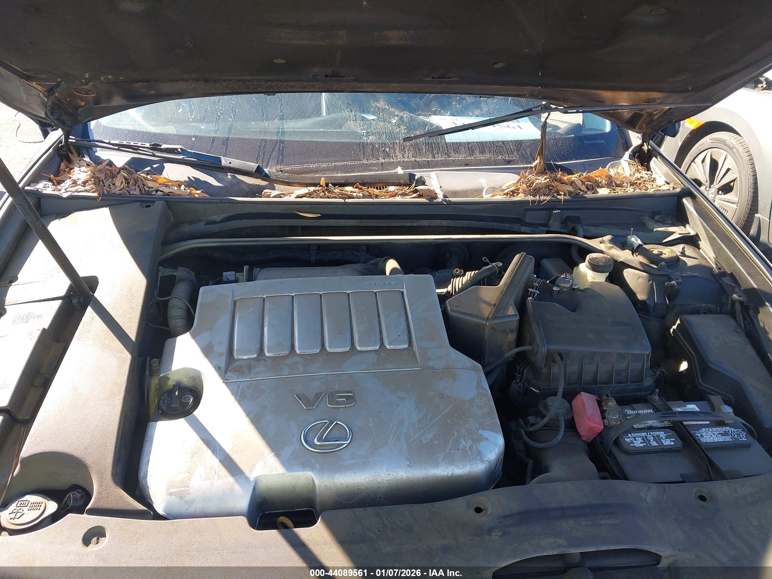LEXUS ES image 10
