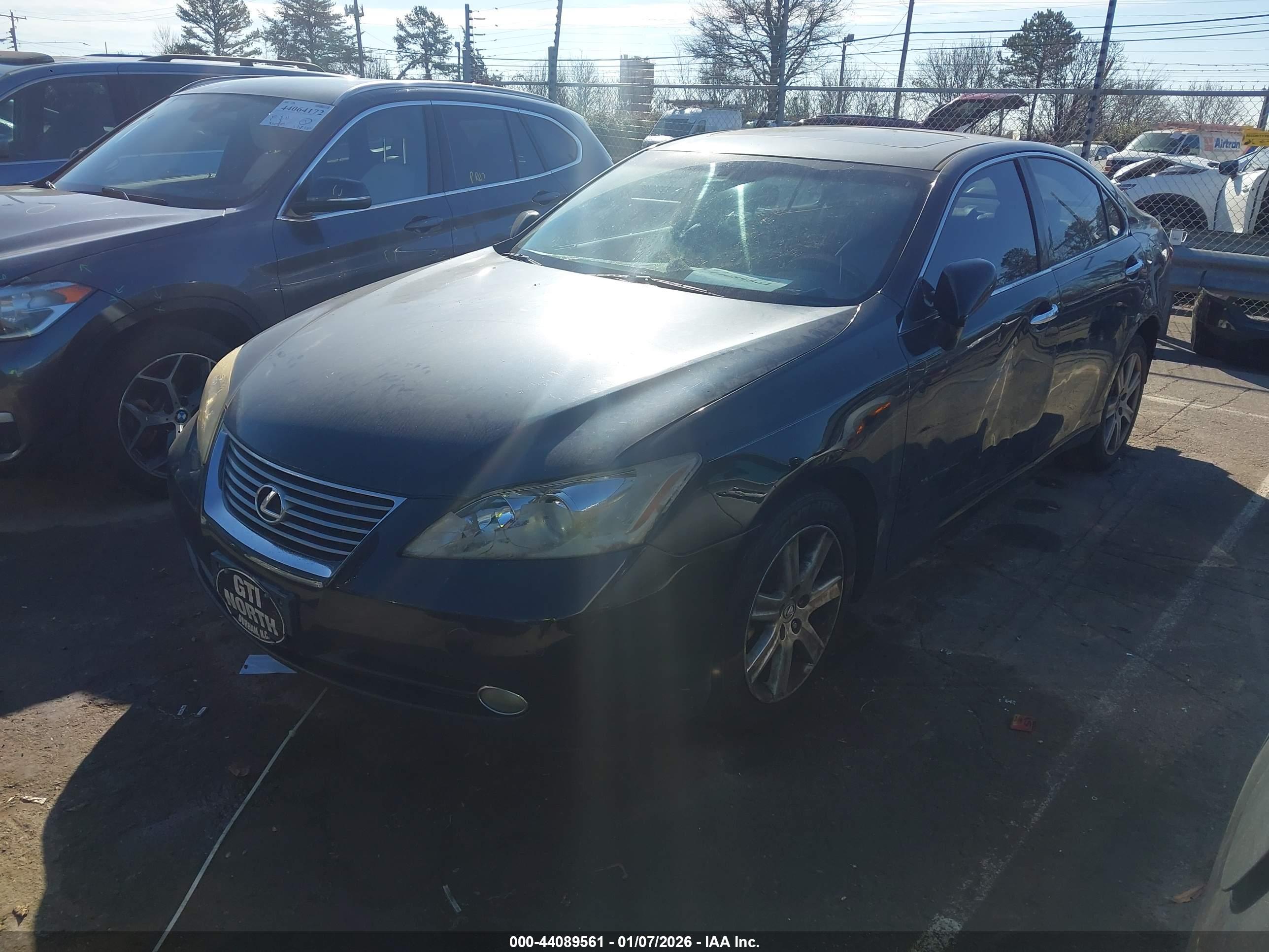 LEXUS ES image 2