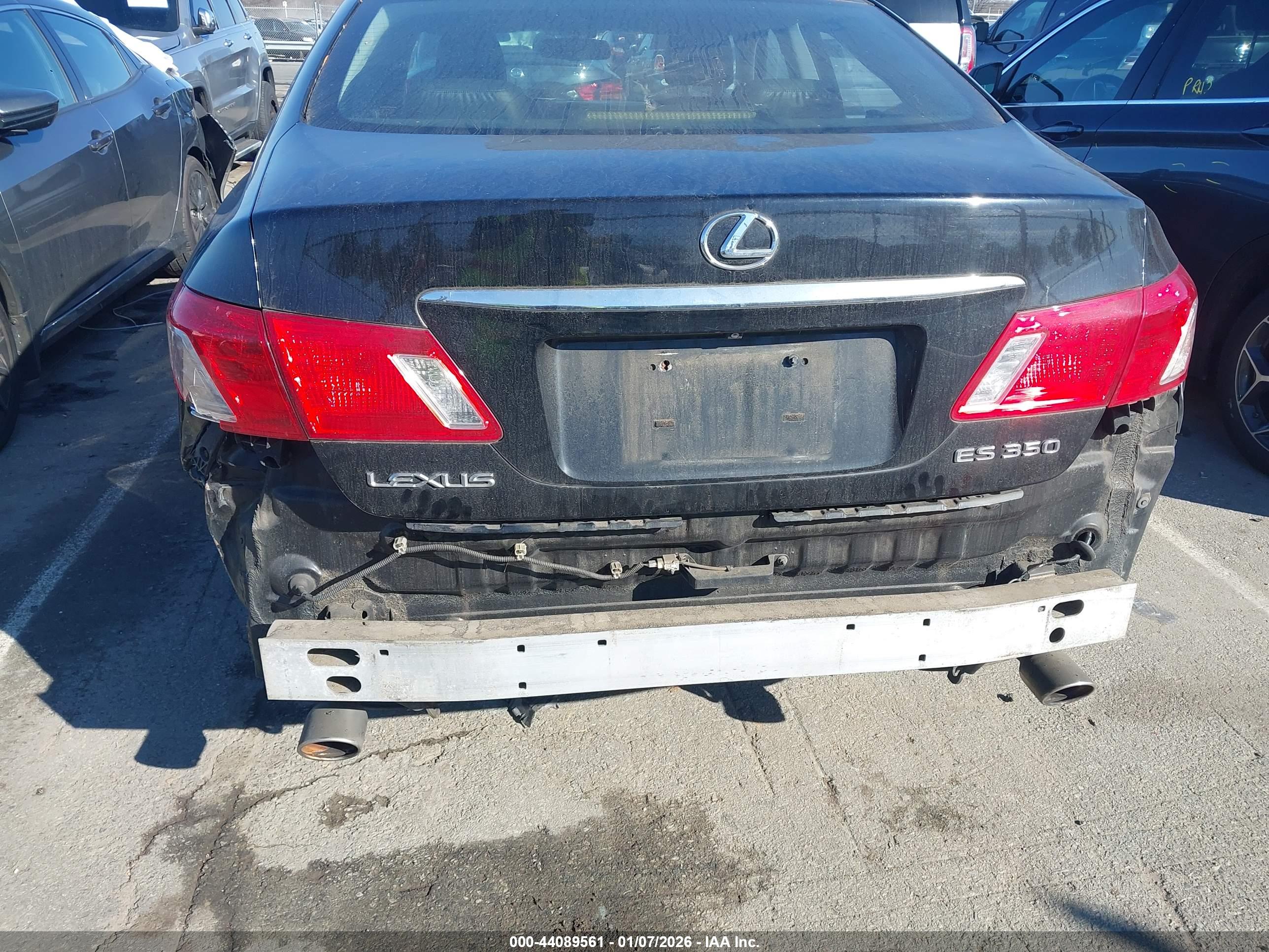 LEXUS ES image 6