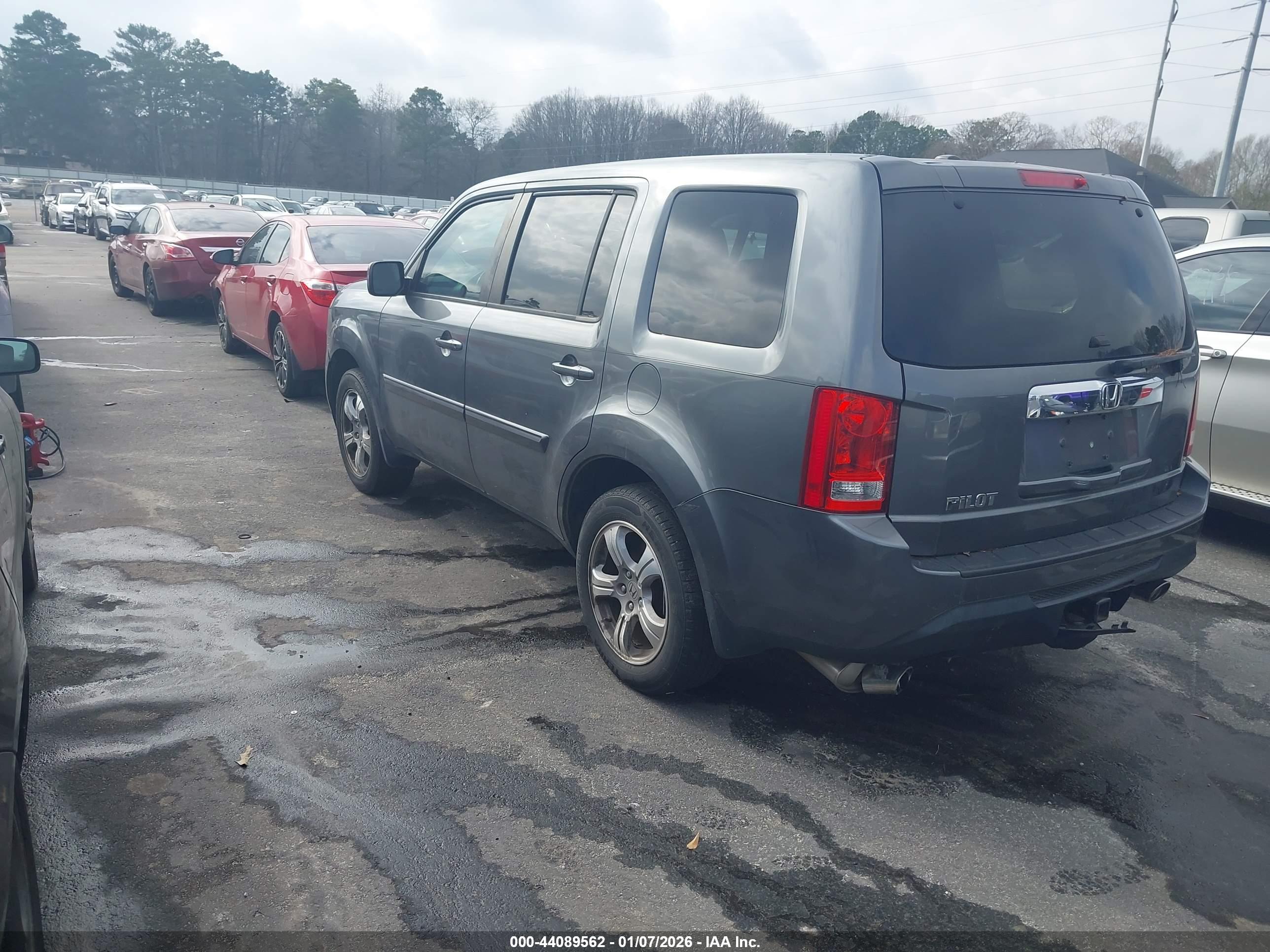 HONDA PILOT image 3