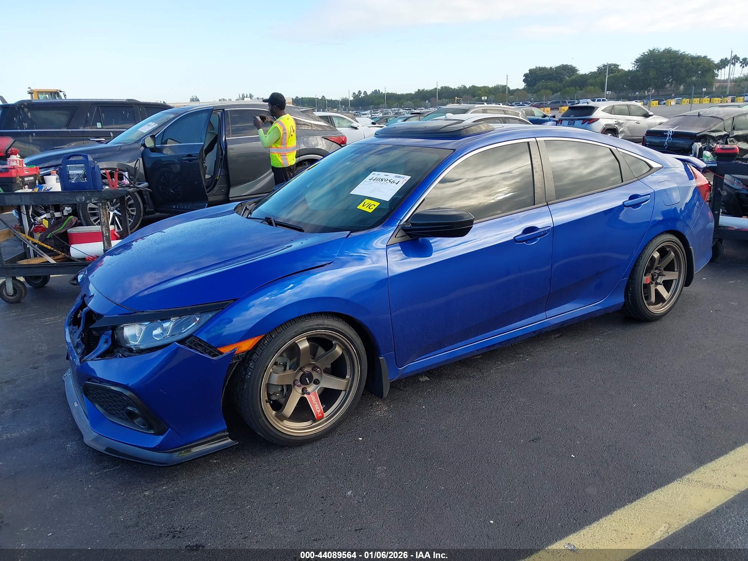 HONDA CIVIC image 2