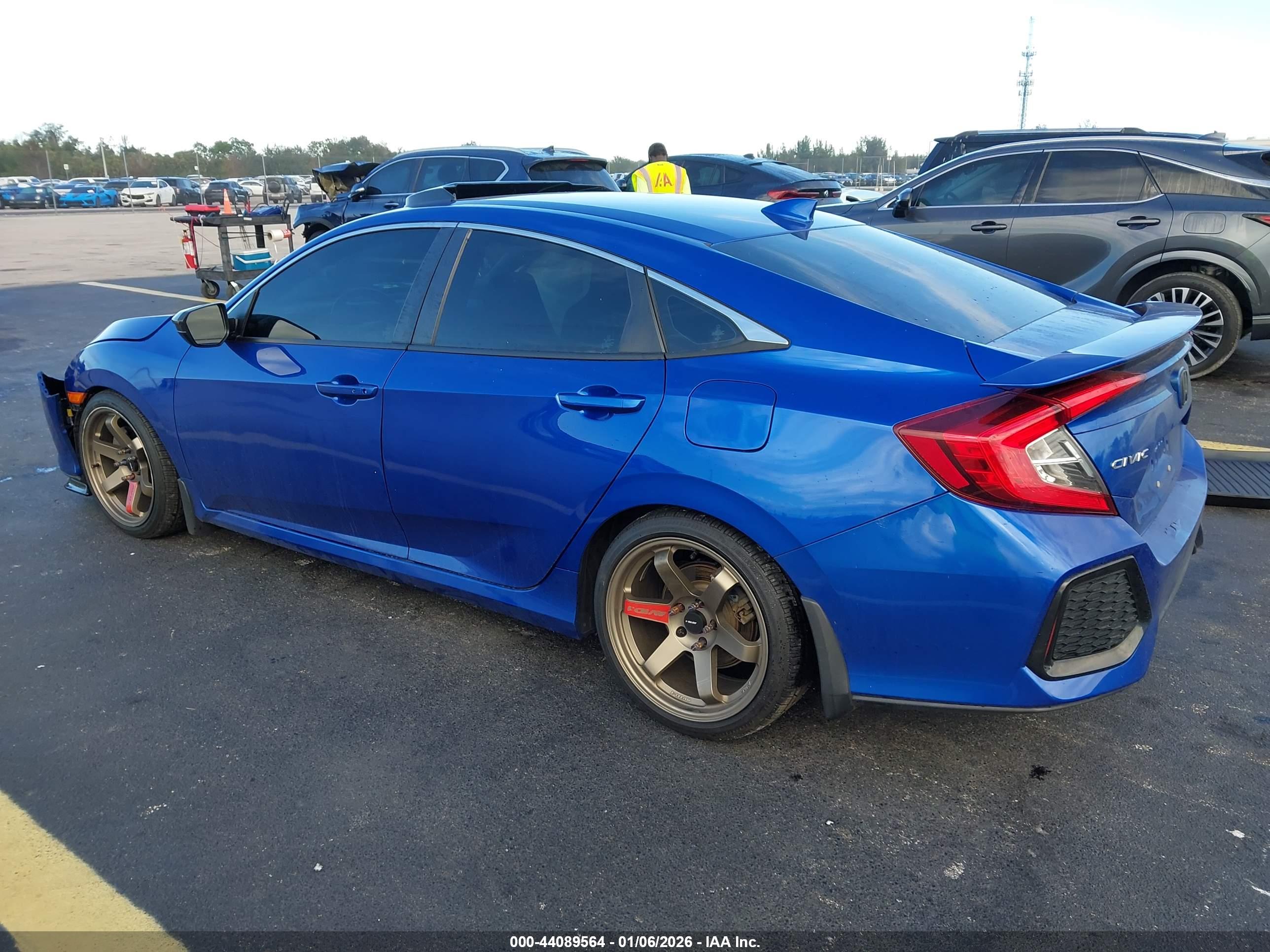 HONDA CIVIC image 3