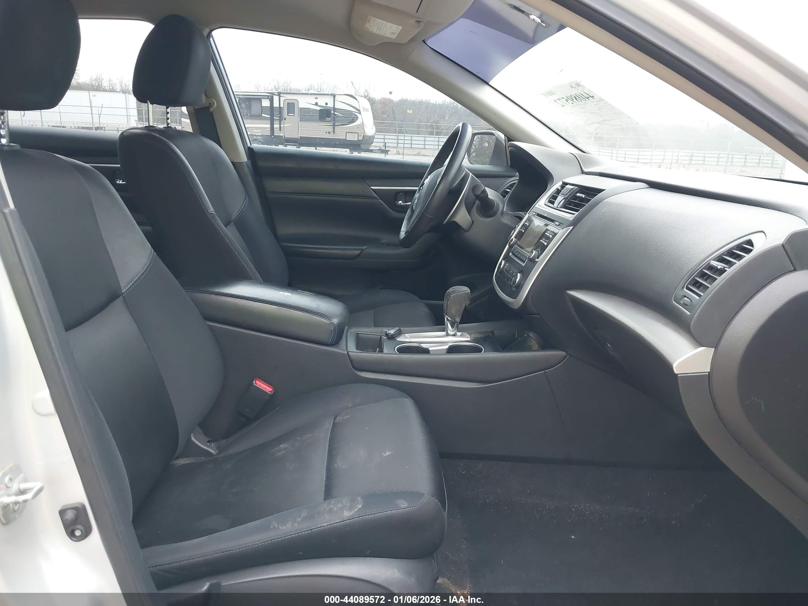 NISSAN ALTIMA image 5