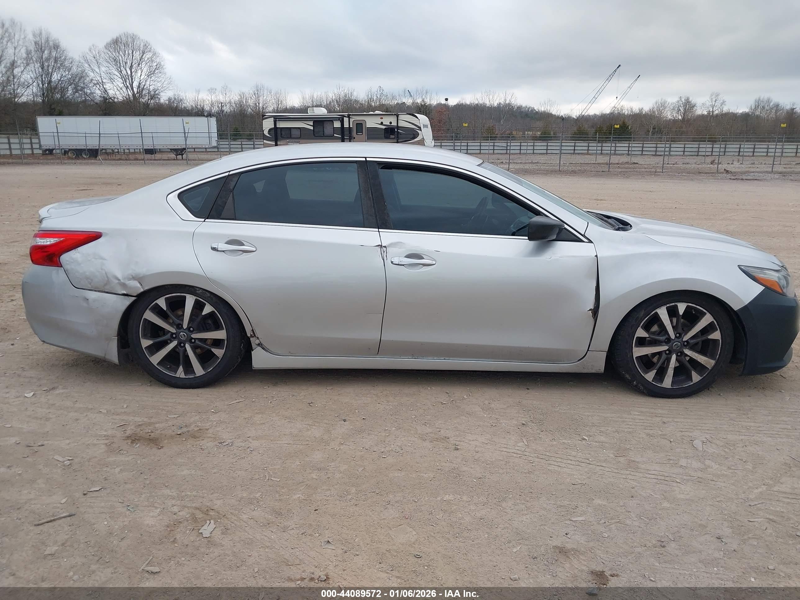 NISSAN ALTIMA image 6