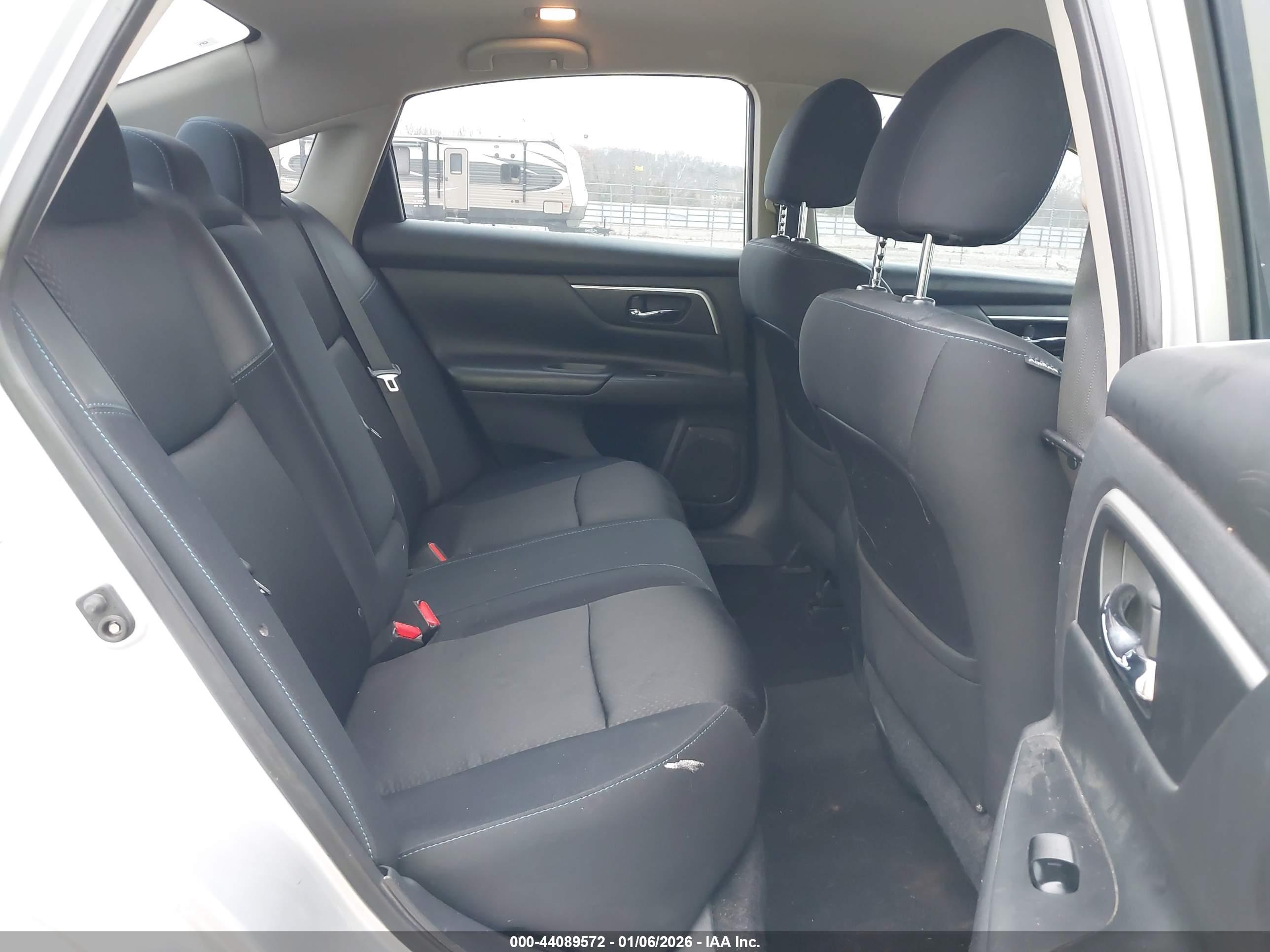 NISSAN ALTIMA image 8