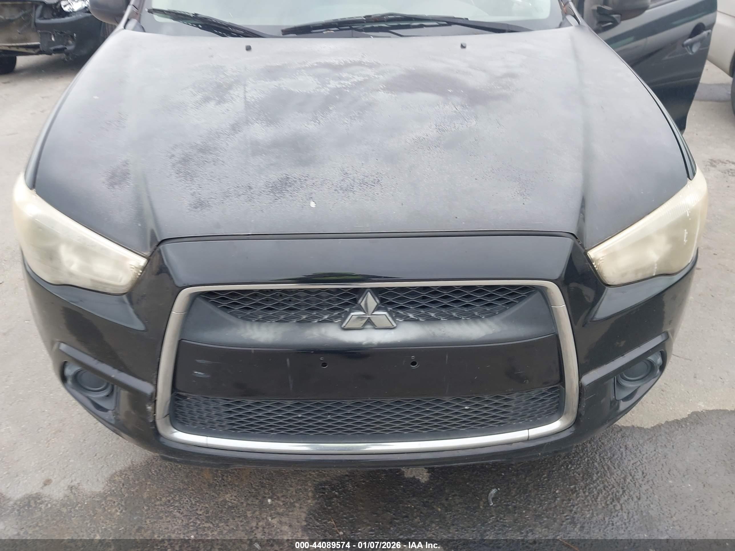 MITSUBISHI OUTLANDER image 6