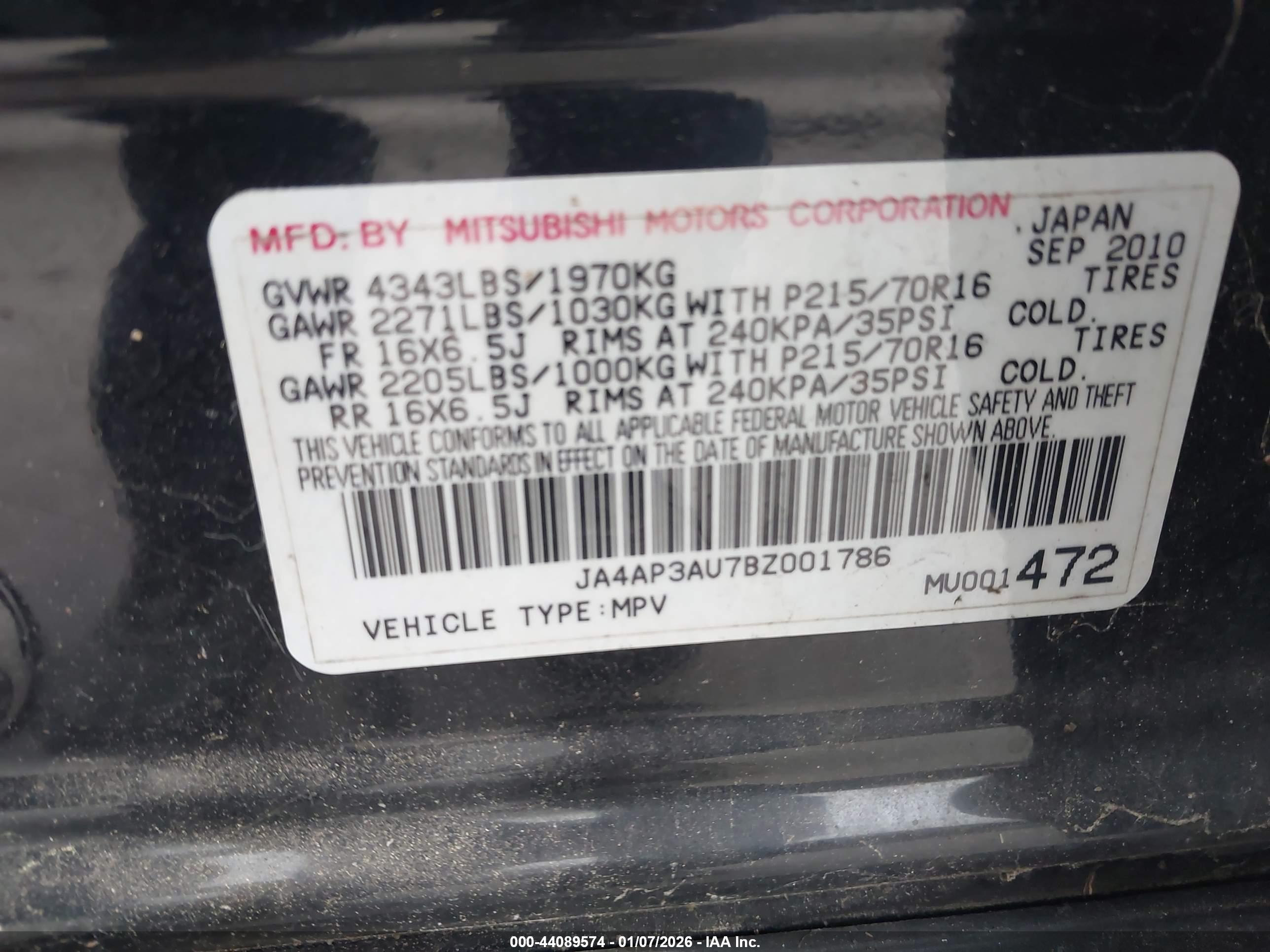 MITSUBISHI OUTLANDER image 9