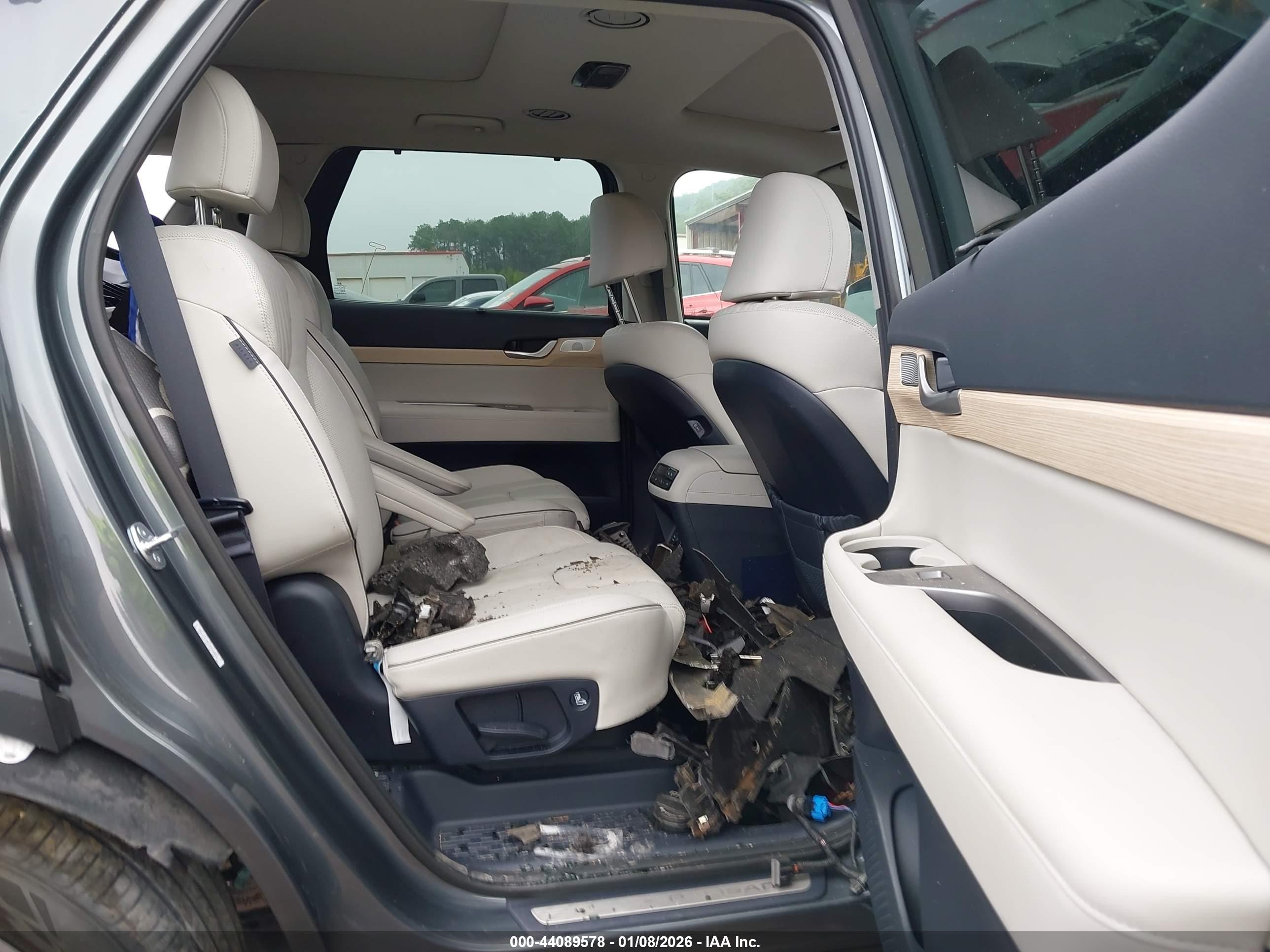 HYUNDAI PALISADE image 8