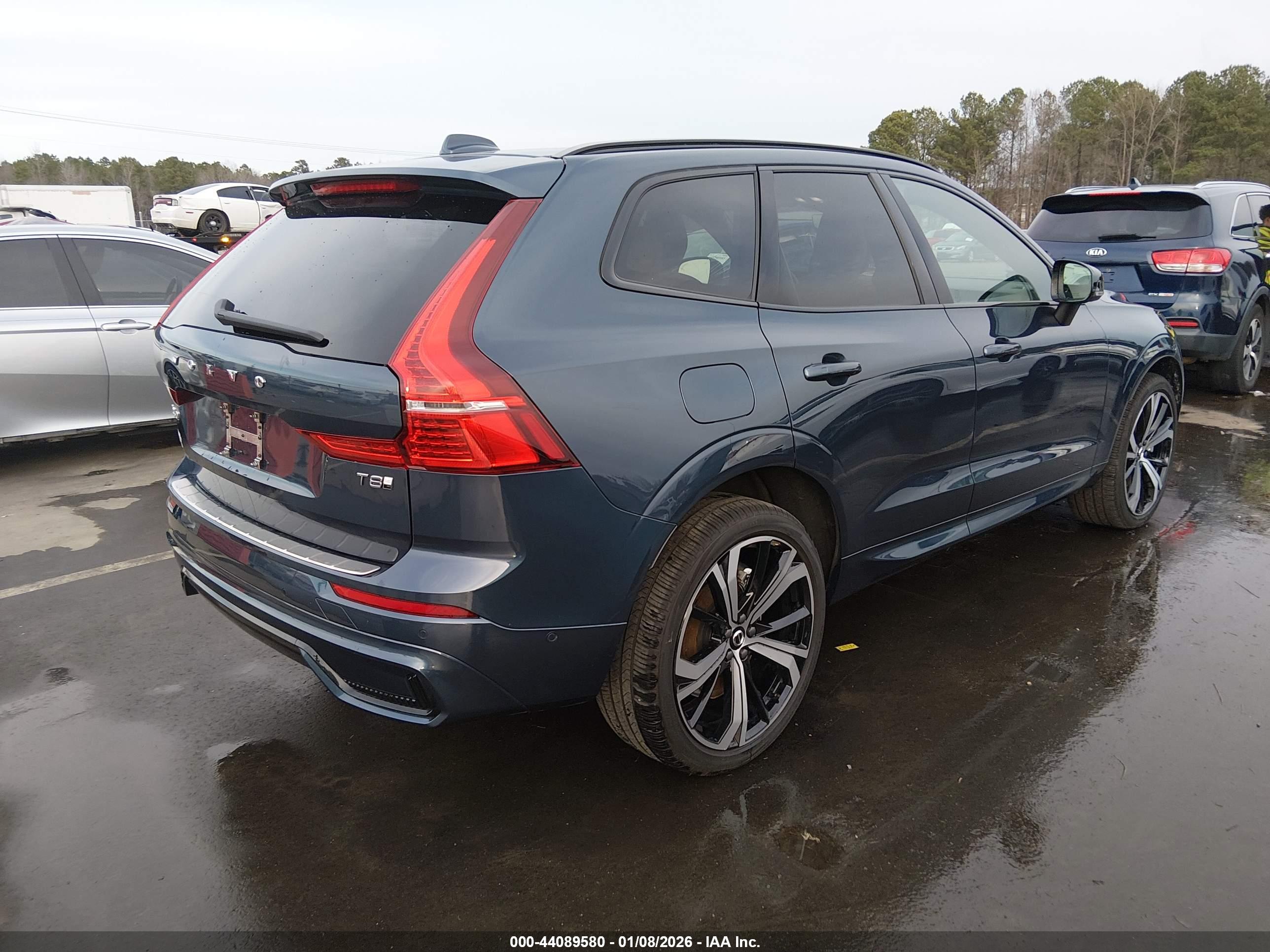 VOLVO XC60 image 4