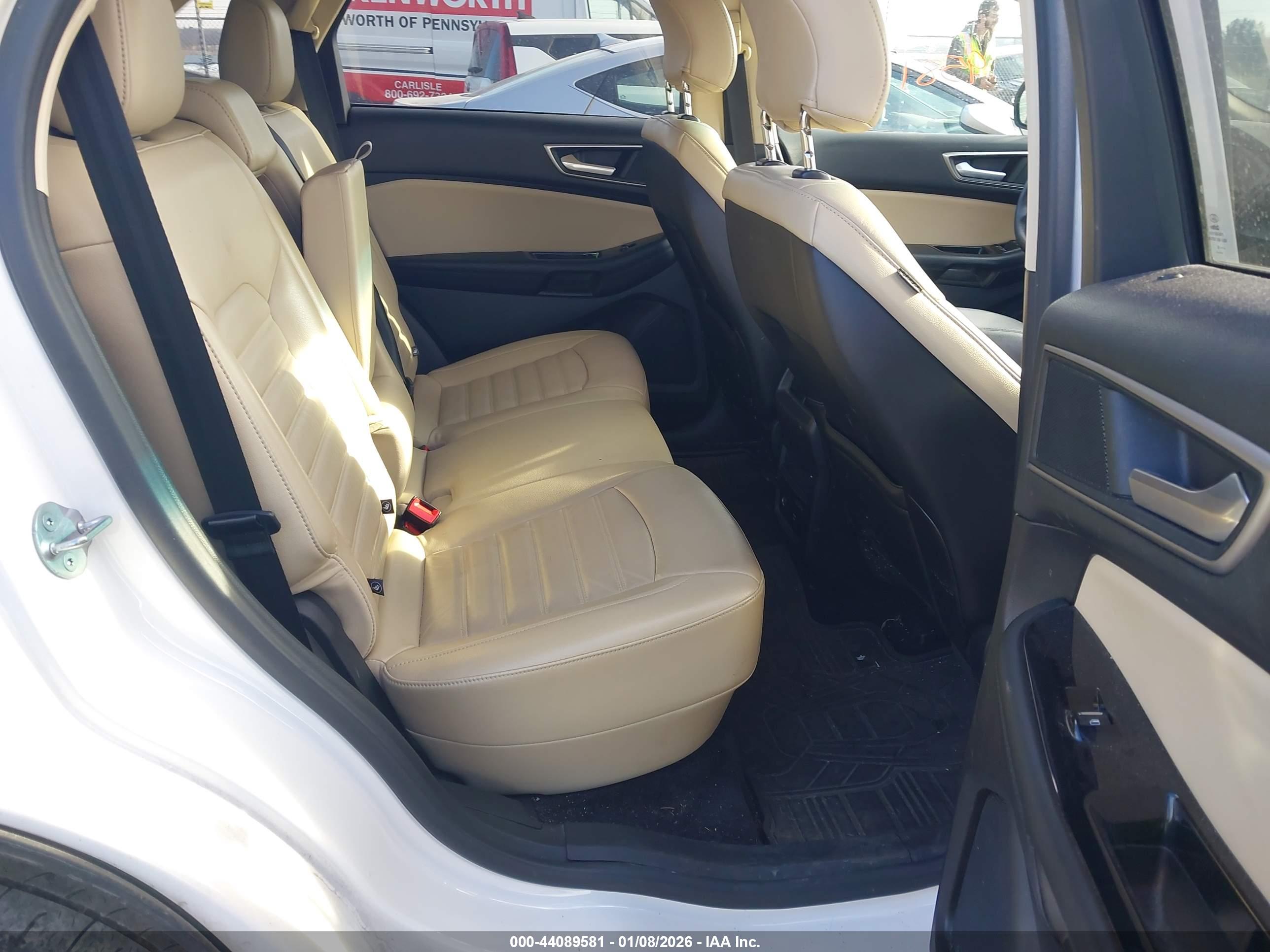 FORD EDGE image 8