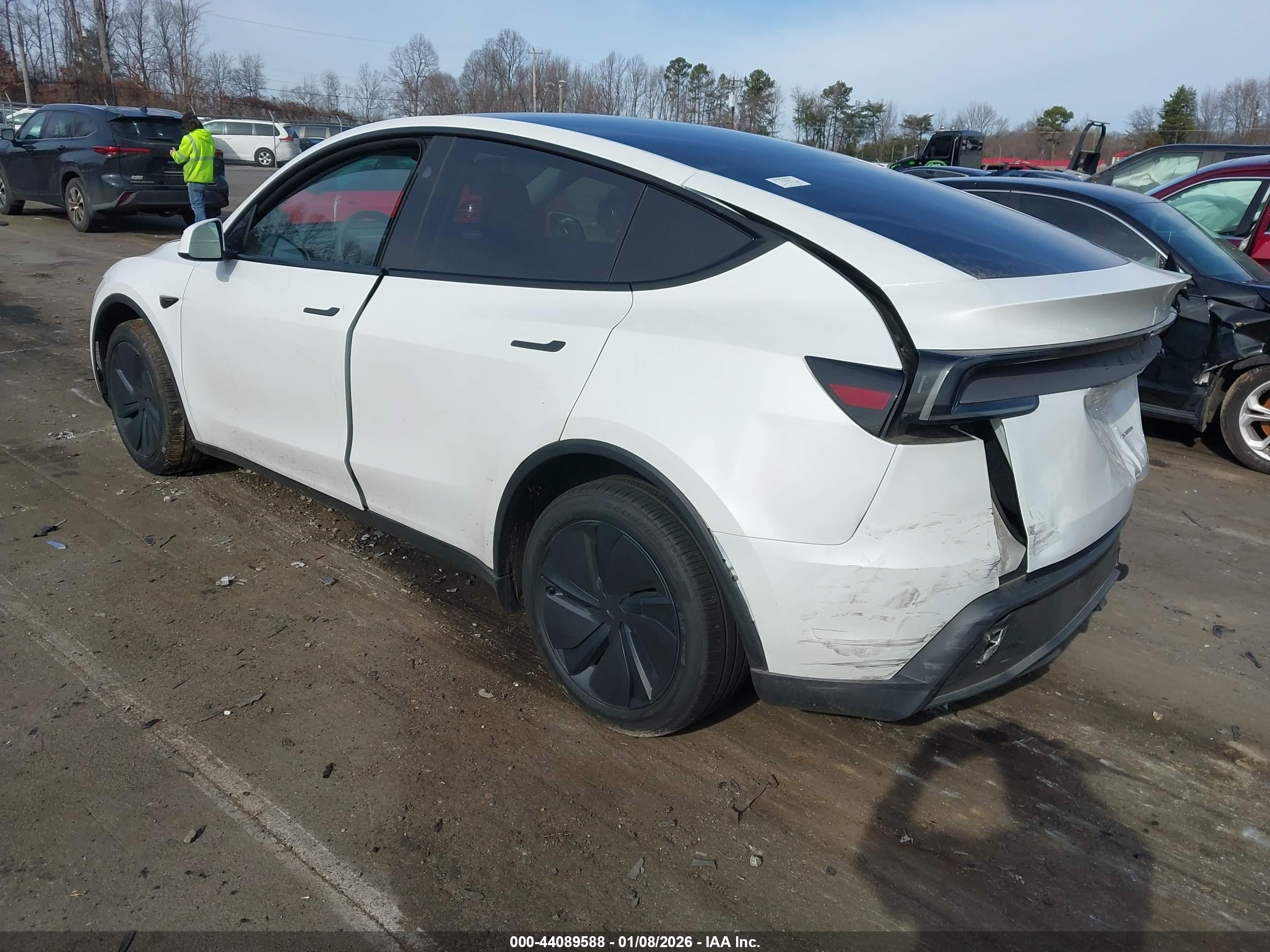 TESLA MODEL image 3
