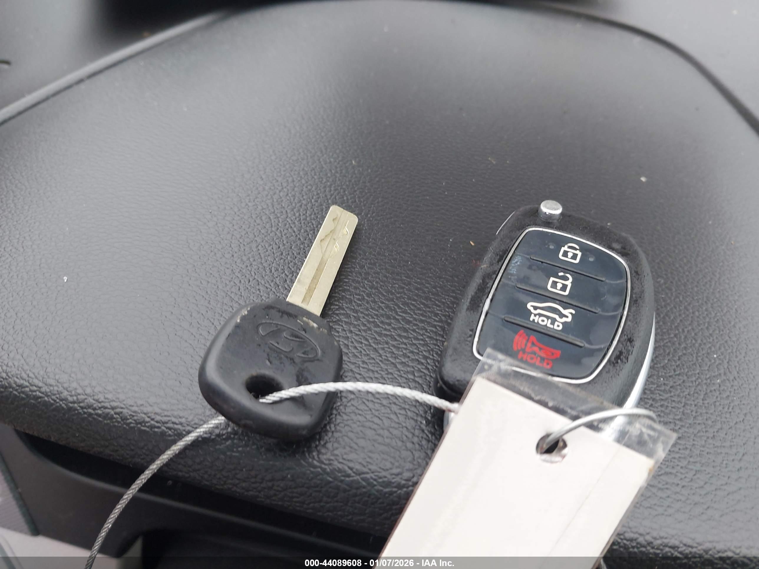 HYUNDAI SONATA image 11