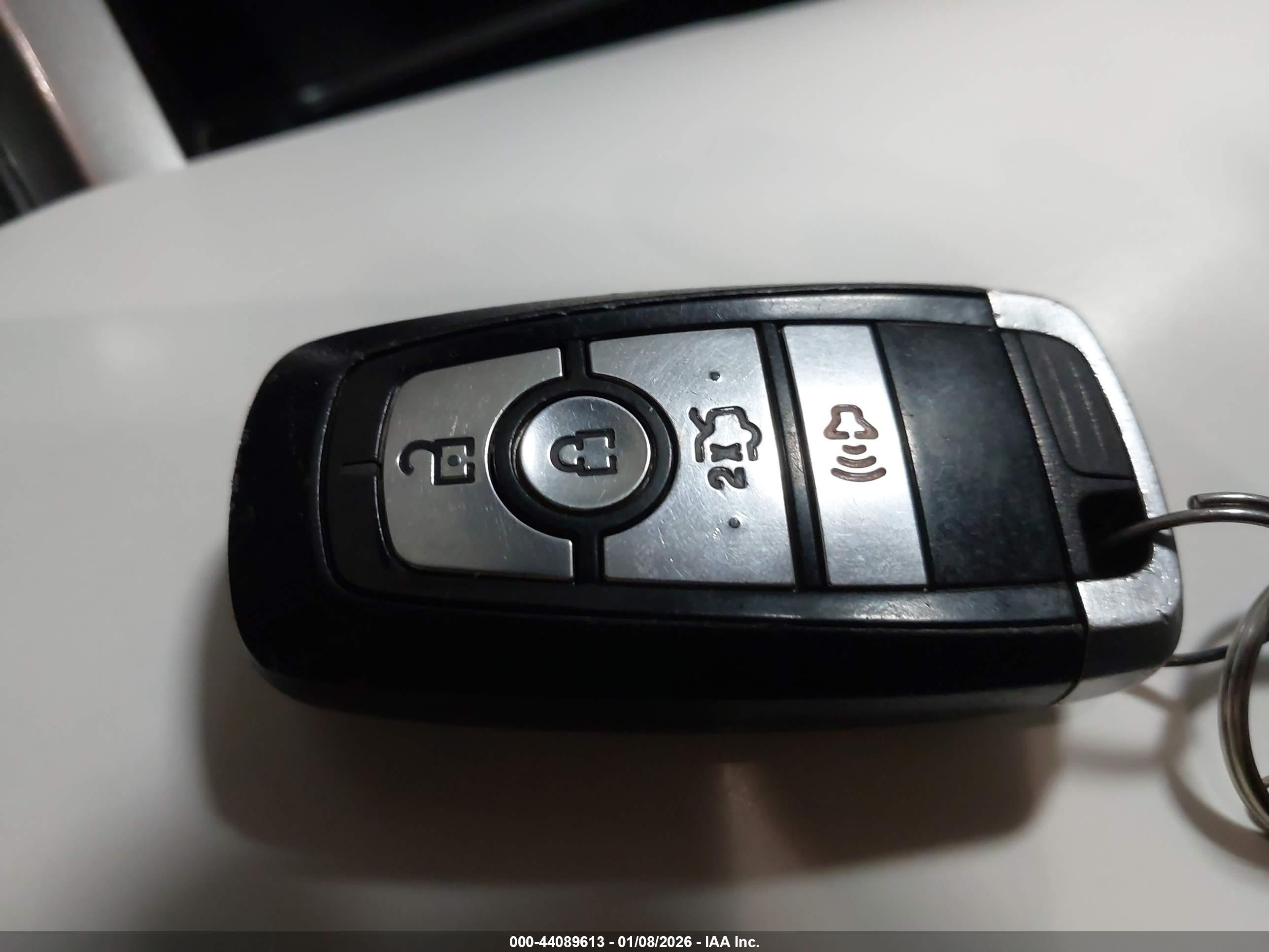 FORD FUSION image 11