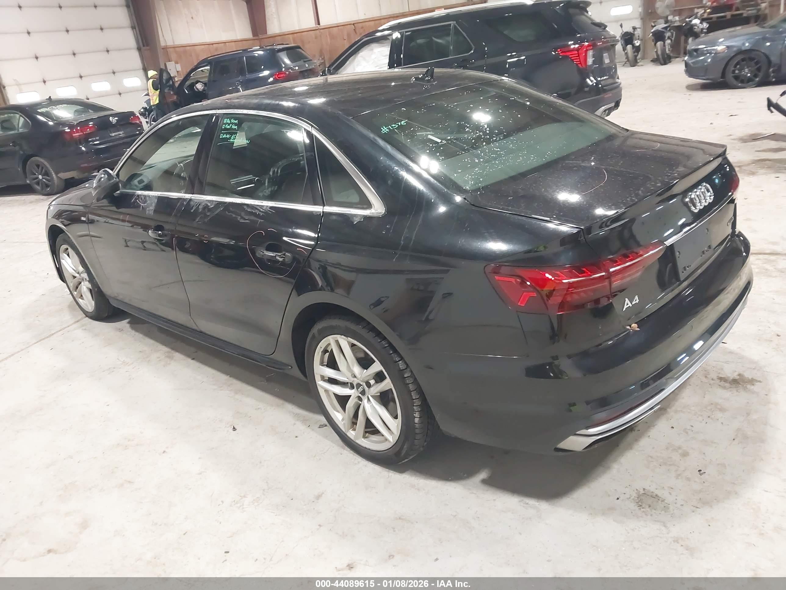 AUDI A4 image 3